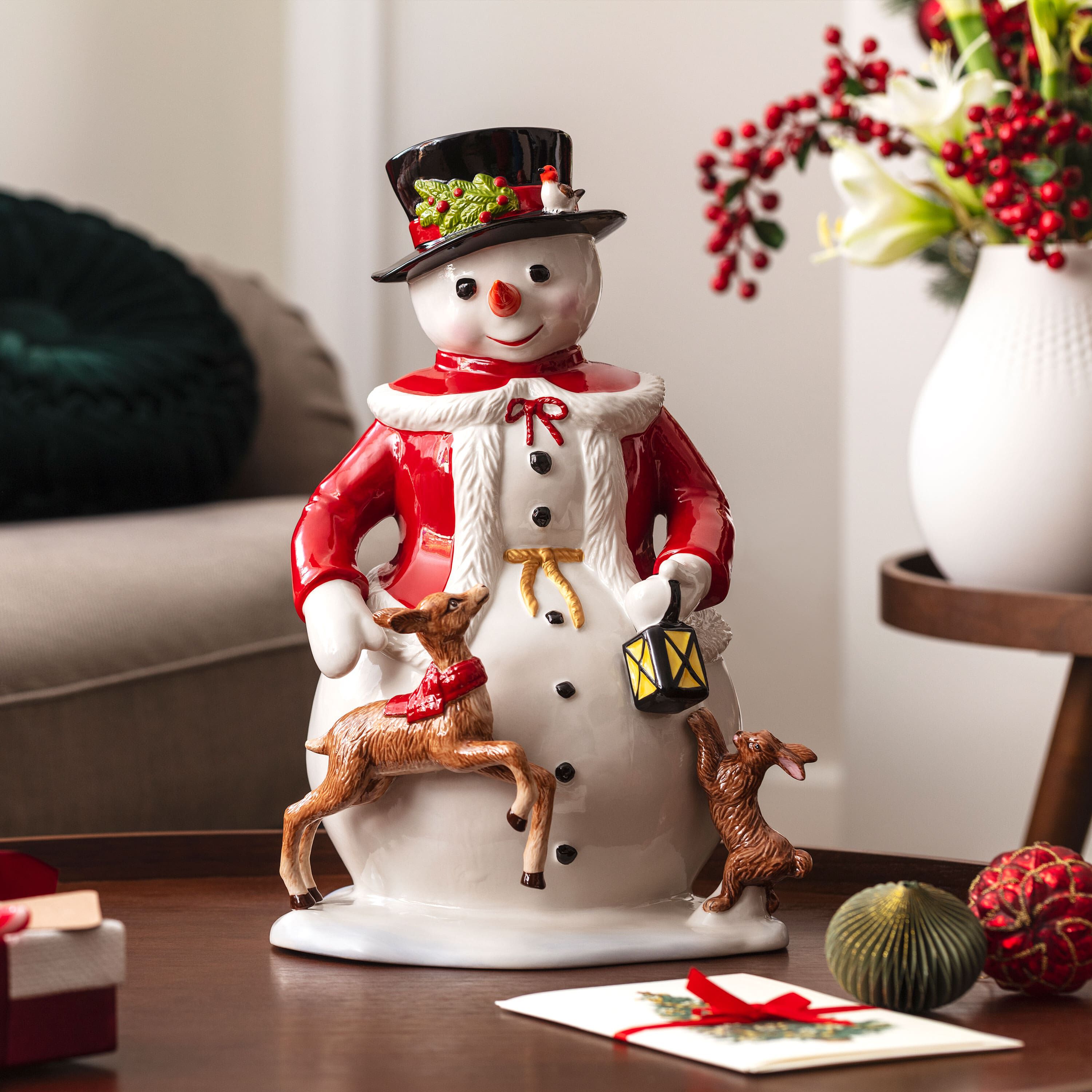 Christmas Toy's Christmas figurine - Multi-colored, 9.5'' x 9.1'' x 14.2'', porcelain
