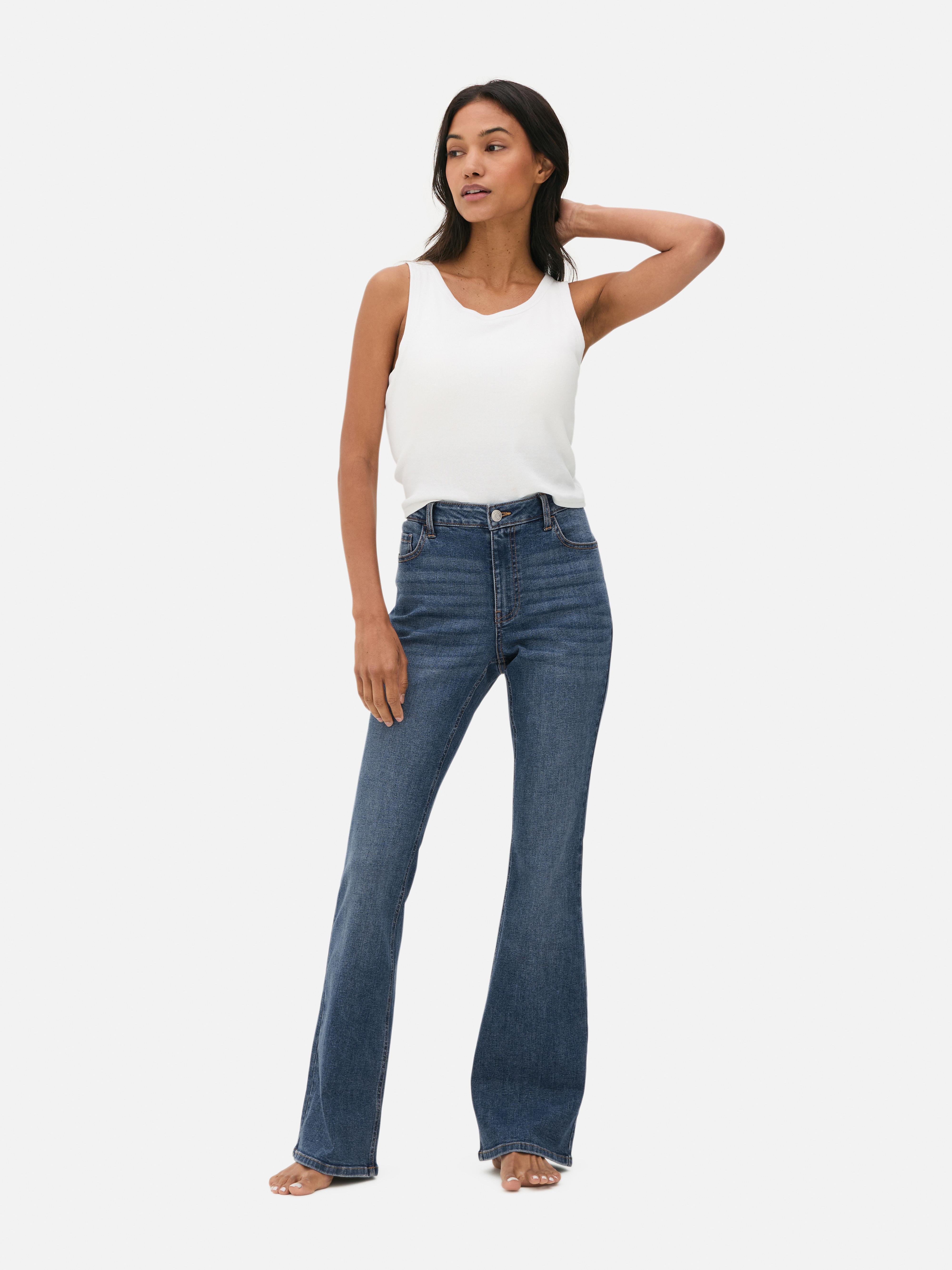 MAJOR FIND | Mid-Rise Flared Jeans