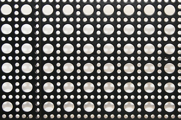 Panier rectangulaire en métal motif cannage noir taille M