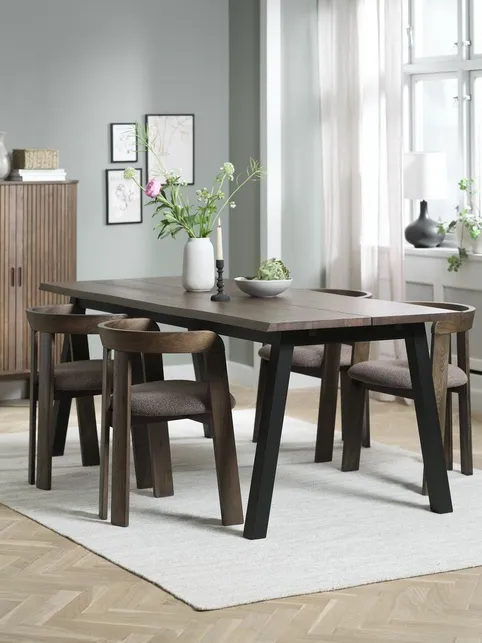 SKOVLUNDE L200 bord mørk eg + 4 BOVRUP stole mørk eg/brun