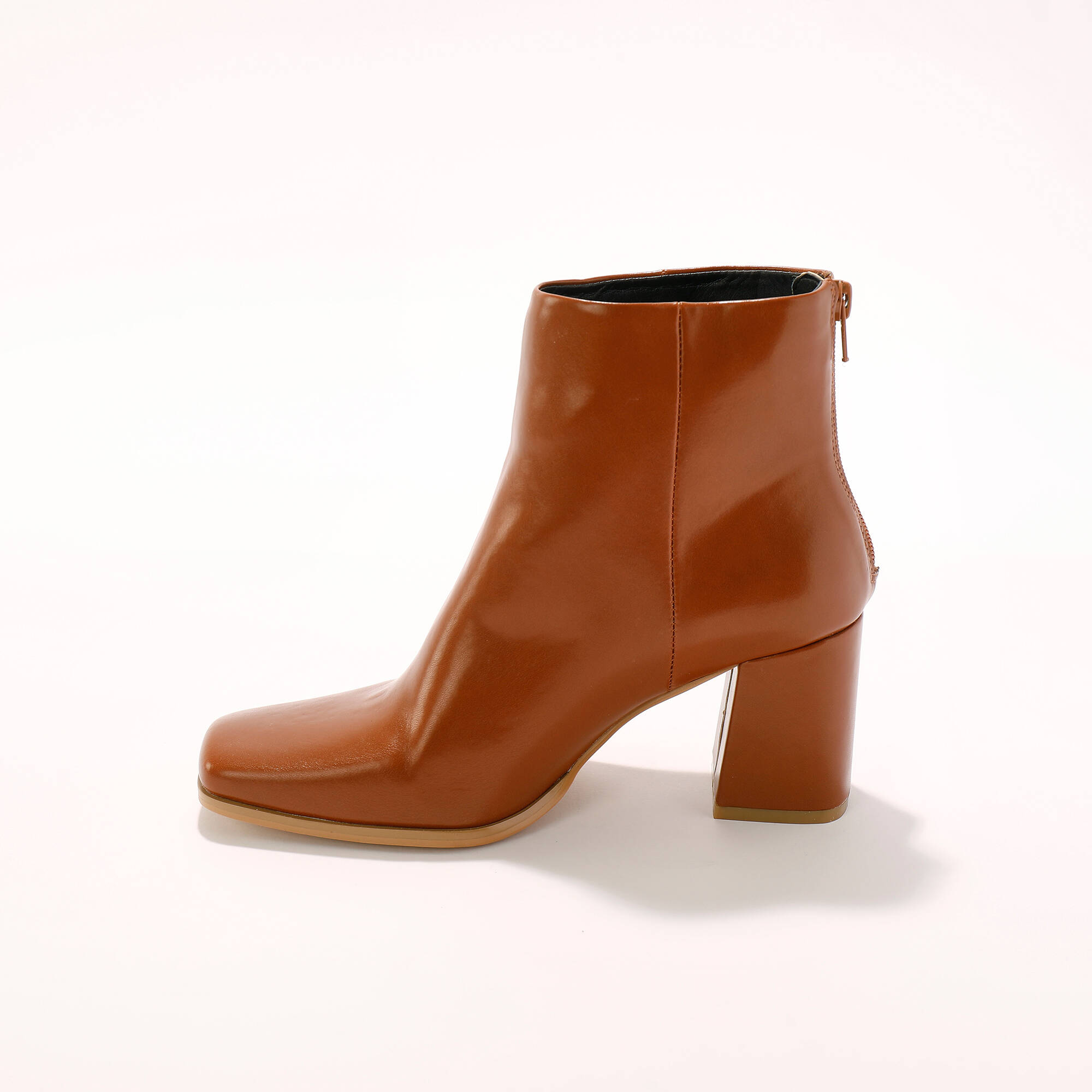 Boots à talon à bout carré
