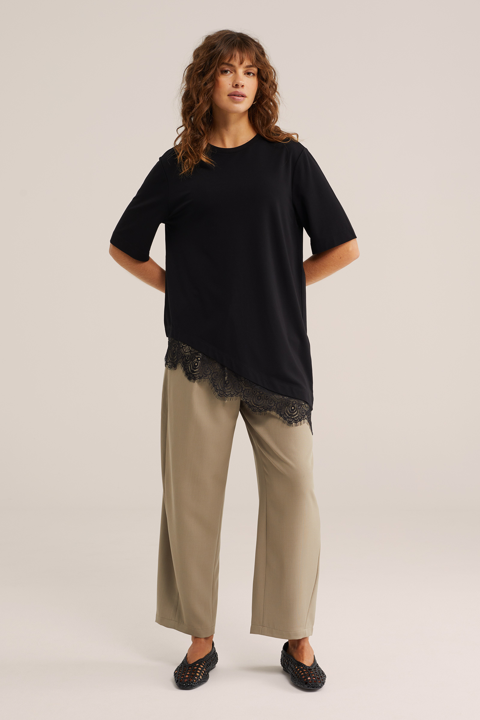 Dames asymmetrisch jersey T-shirt met kant