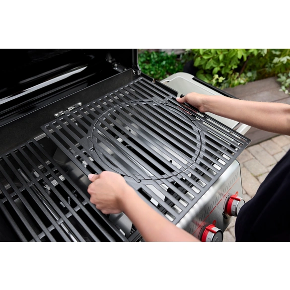Gasgrill »SPIRIT EP-425 GBS«, 4 Brenner, mit Sear Boost Funktion, Grillfläche: 62 x 44 cm, schwarz