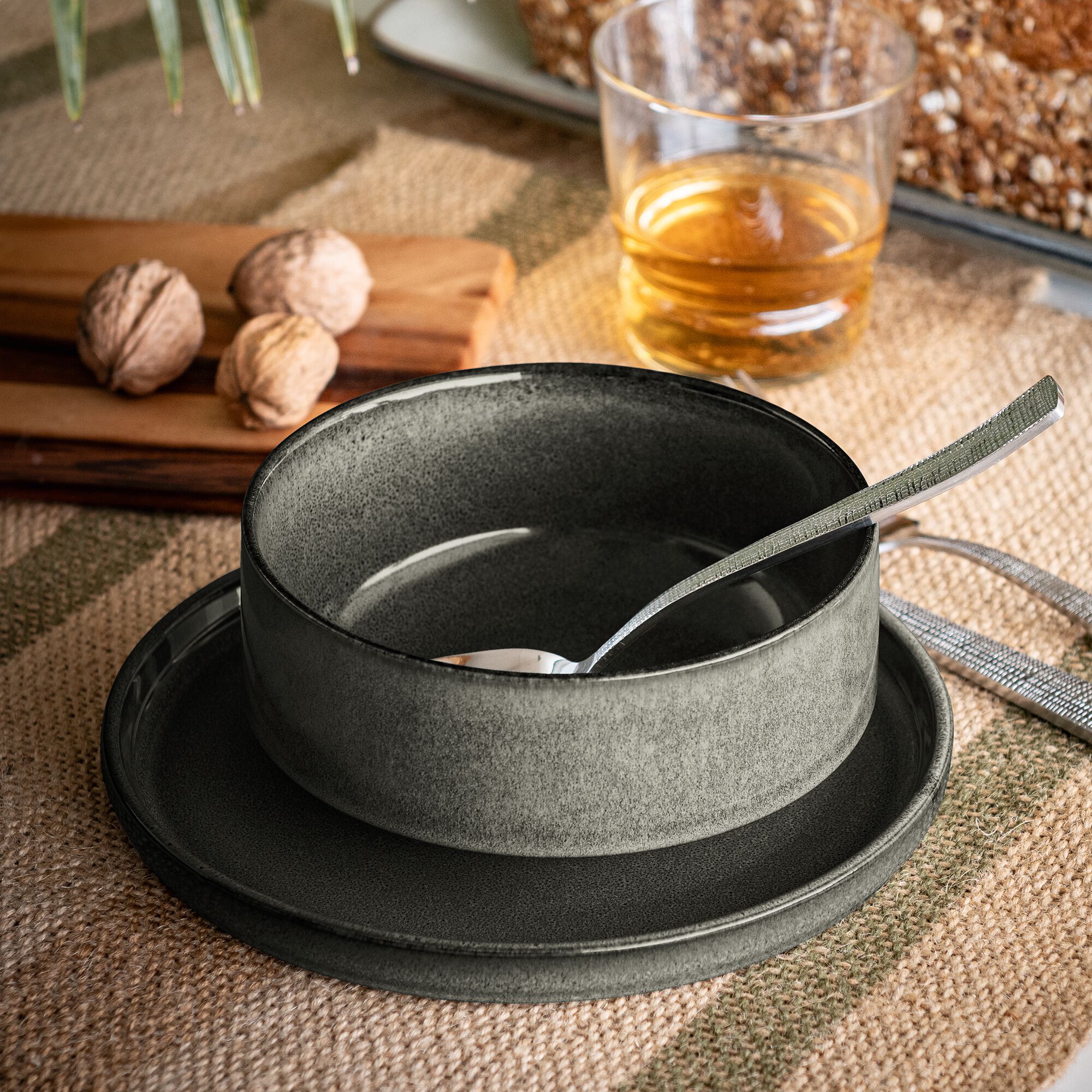 PIETRA - Assiette creuse en grès émail réactif D15,5cm - vert