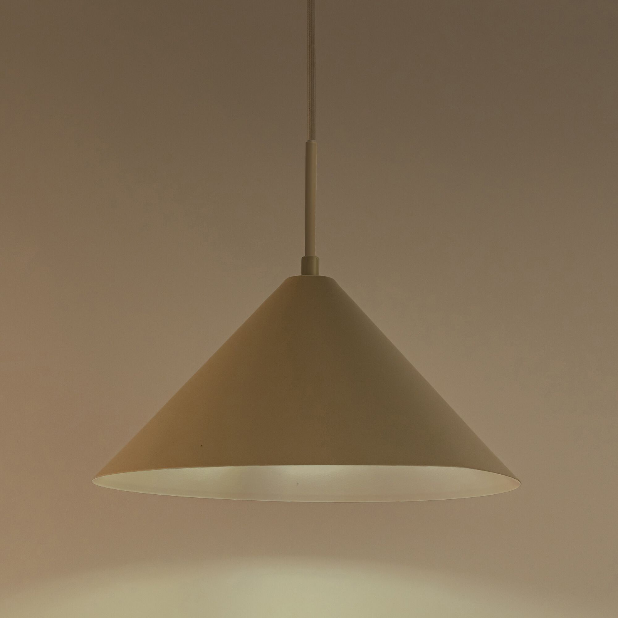 RAVENNE - Suspension électrifiée en fer - beige sable