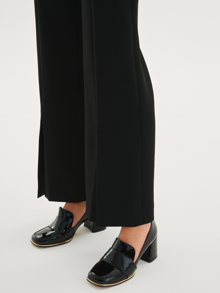 Ladies' black pumps