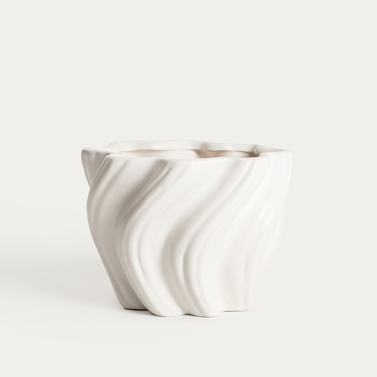 Osłonka na doniczkę SALANA falowana biała 18x13 cm