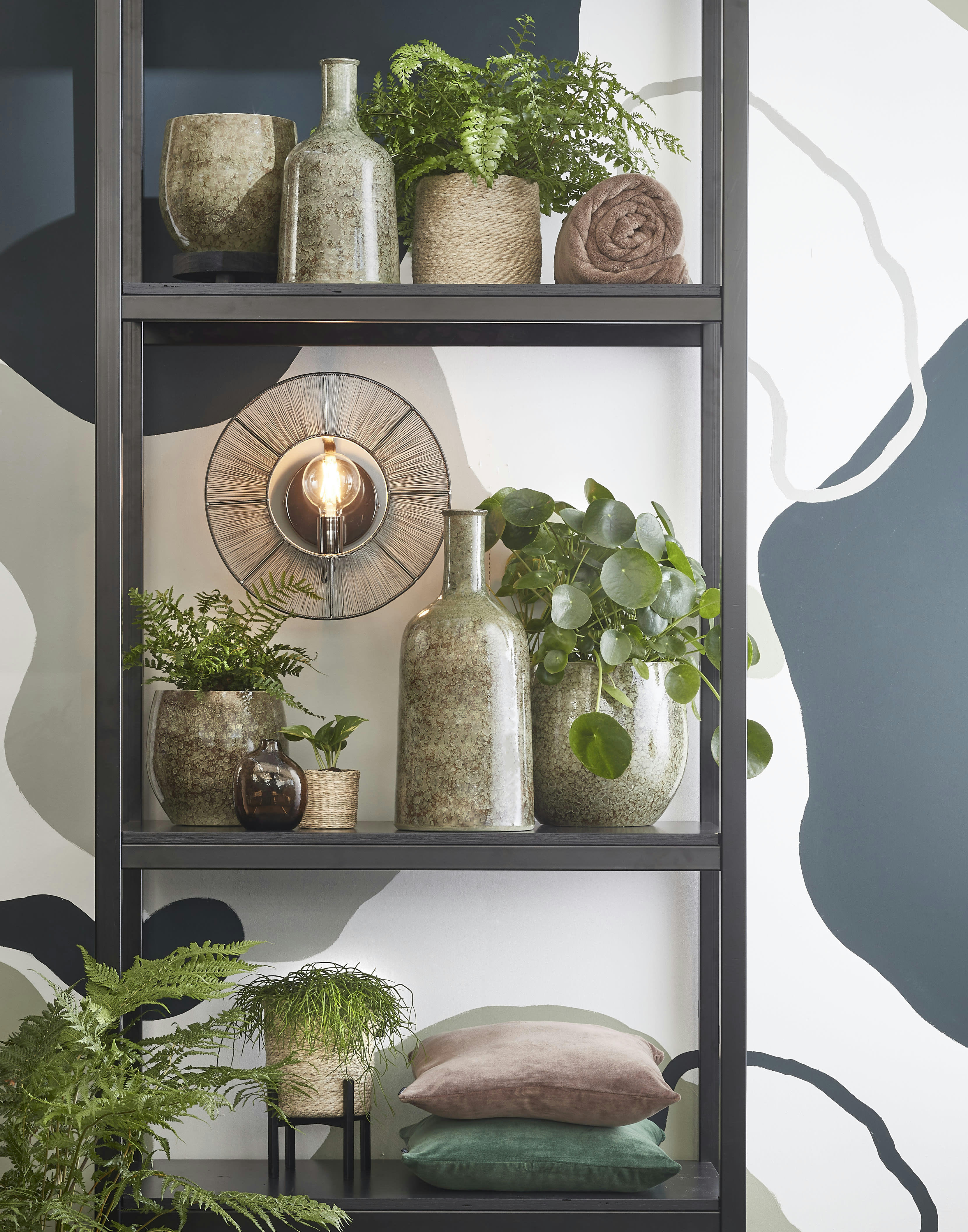 OLIVER - Vase en terre cuite vert H35