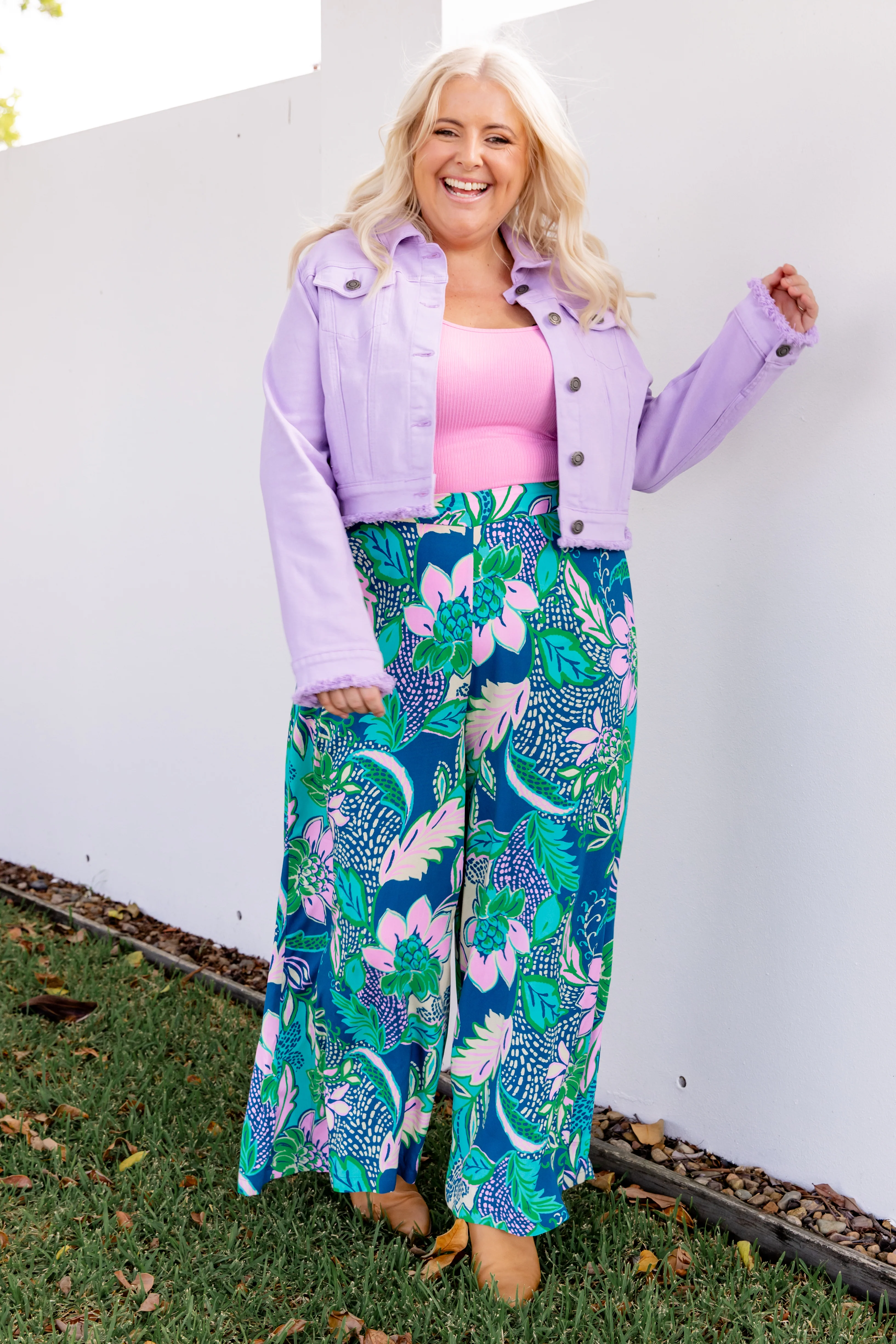 Kenzi Cropped Denim Jacket in Lilac