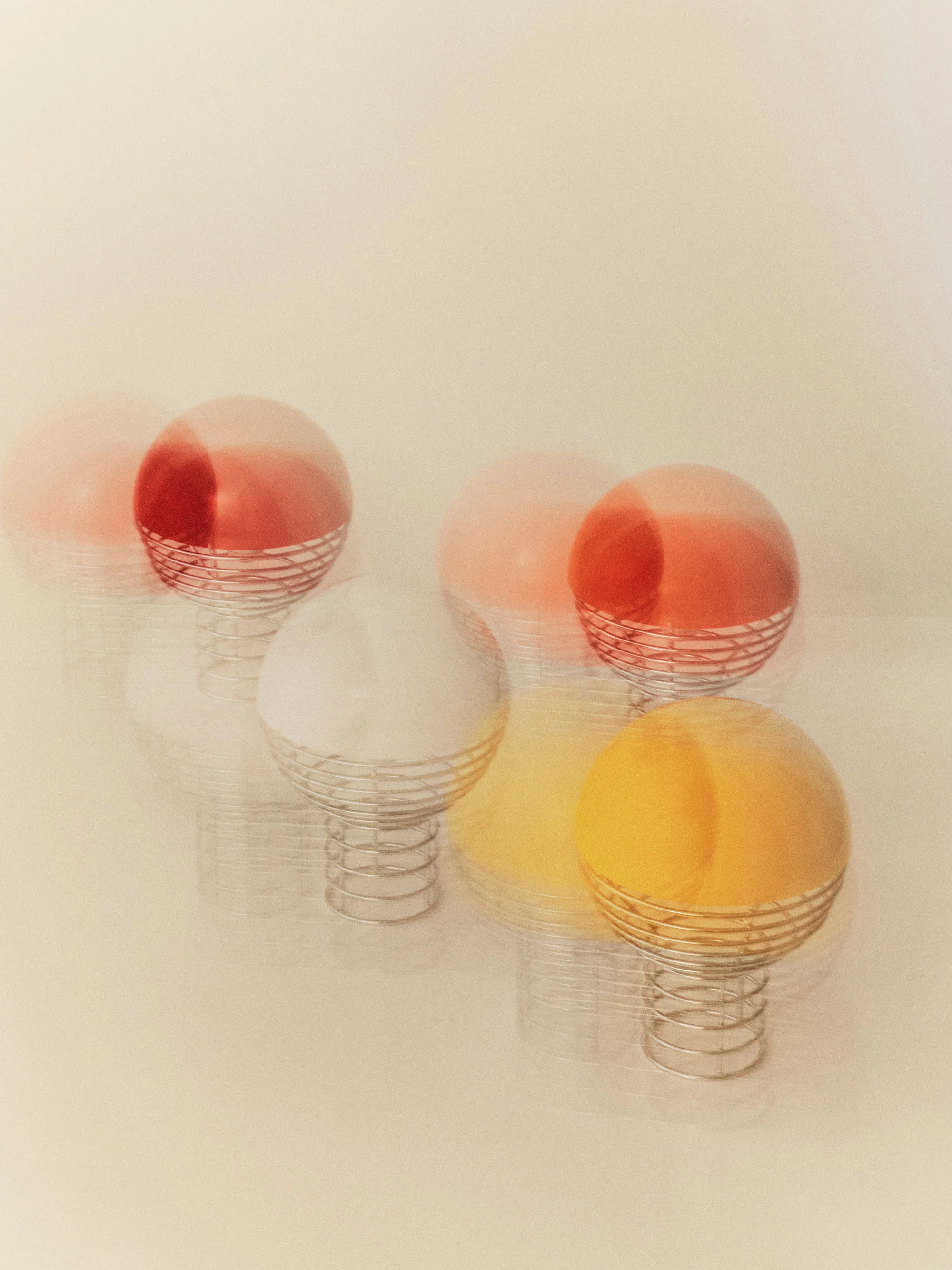 Kleine mobile LED-Tischlampe Wire, dimmbar, Design Verner Panton