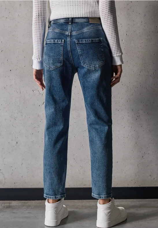 Jeans im Mom Fit