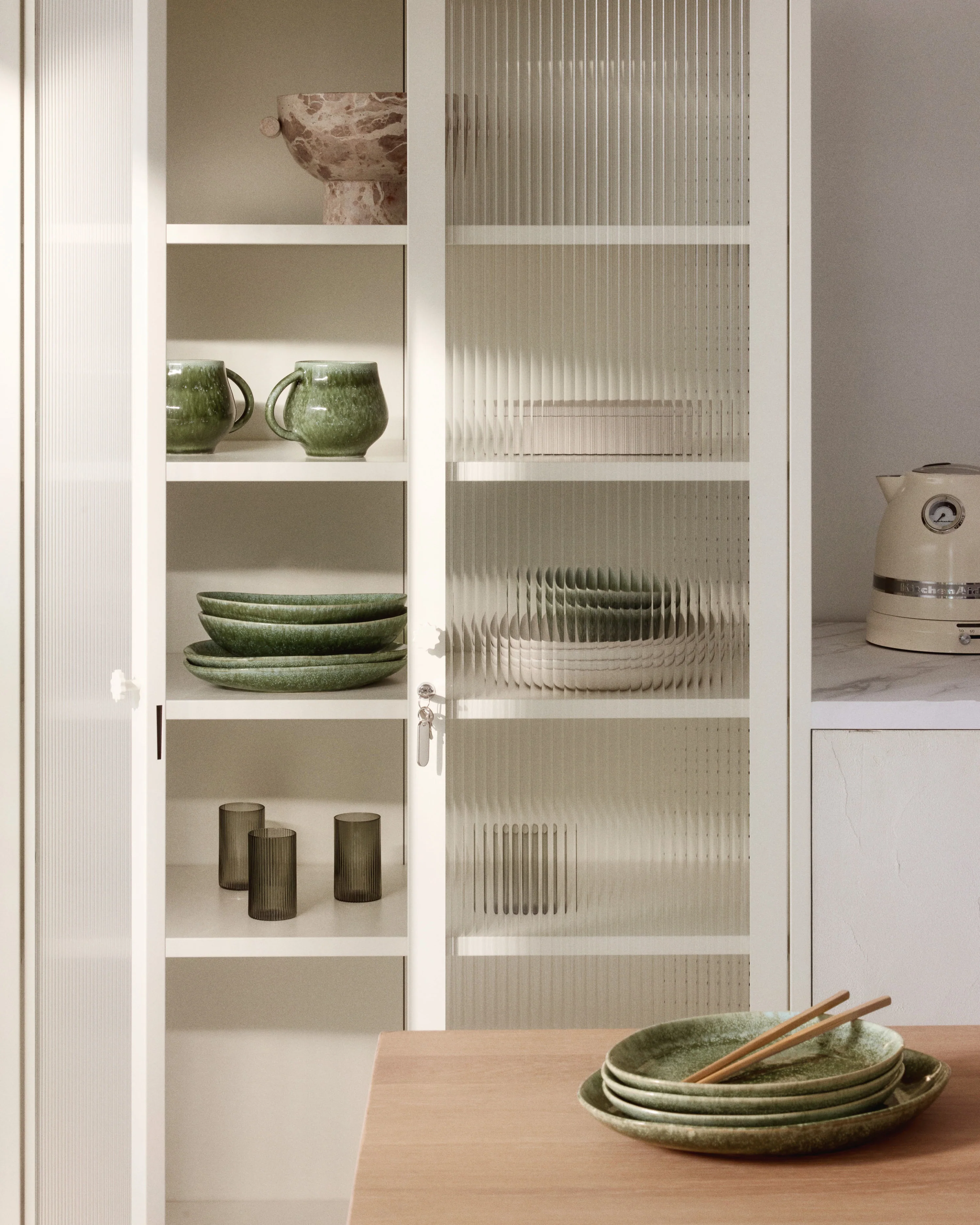 Handgefertigtes Geschirr-Set Macey in organischer Form, 12er-Set