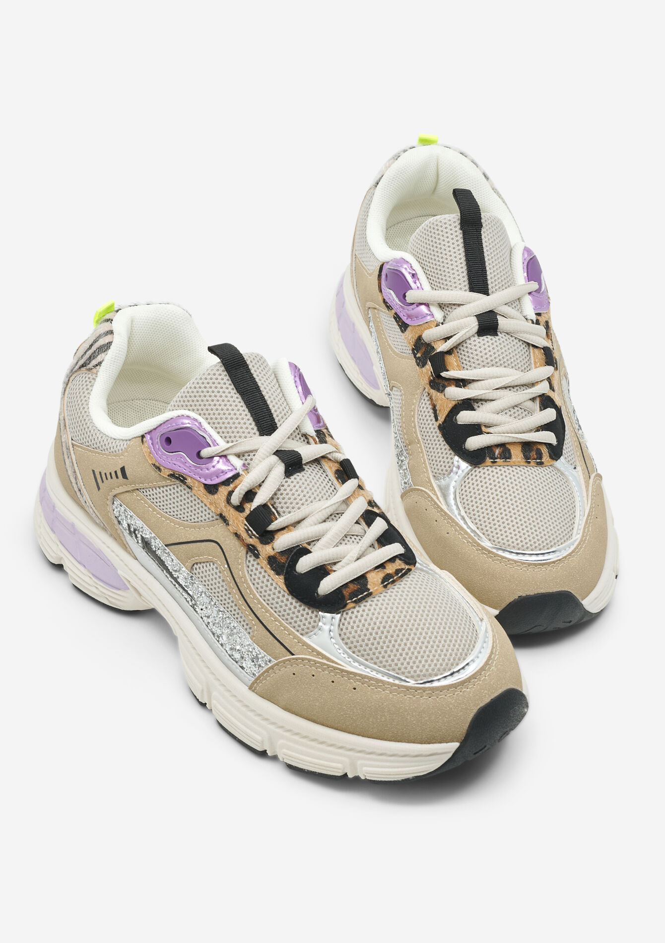 Sneaker met mix van materialen