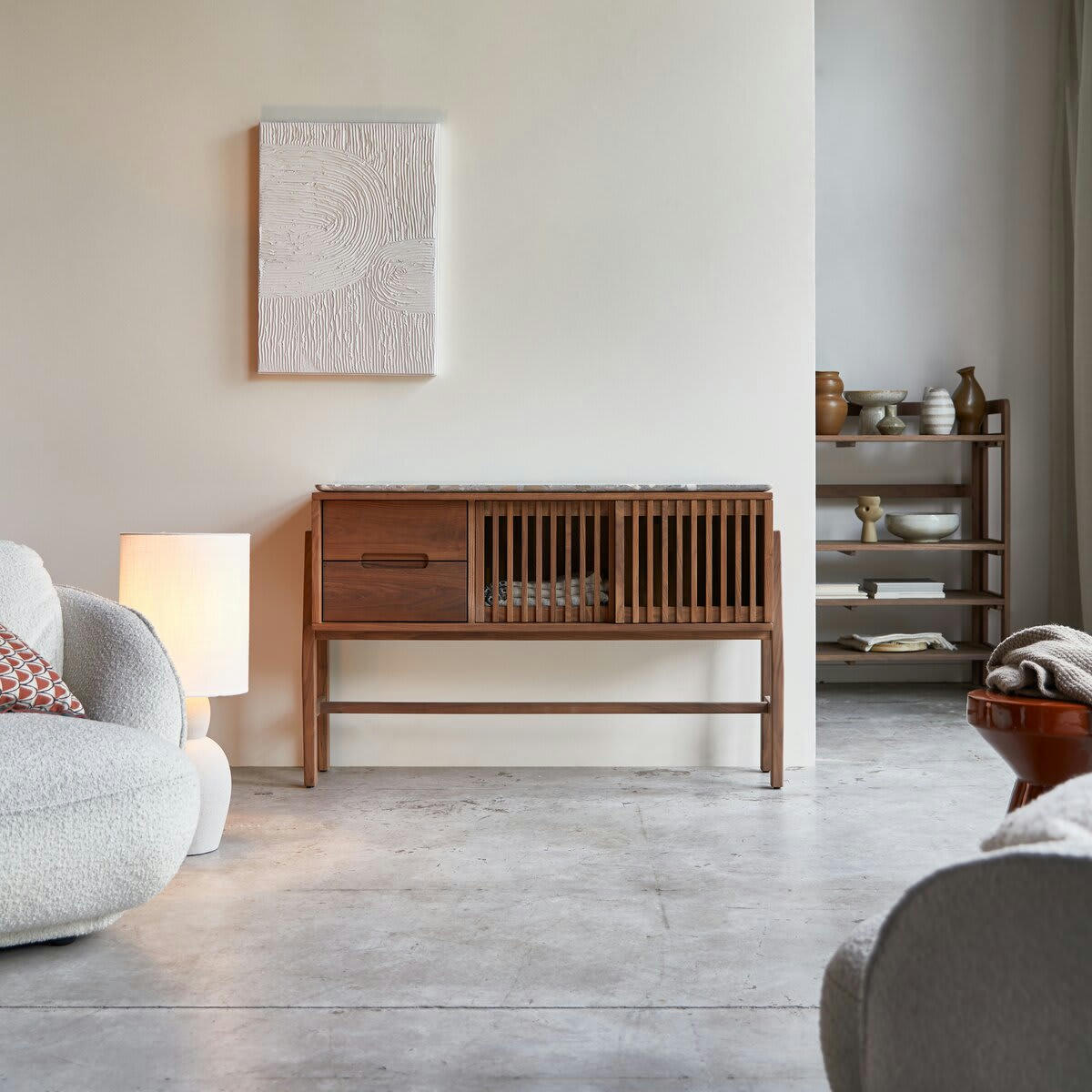 ISAURE - Console en noyer massif et terrazzo premium