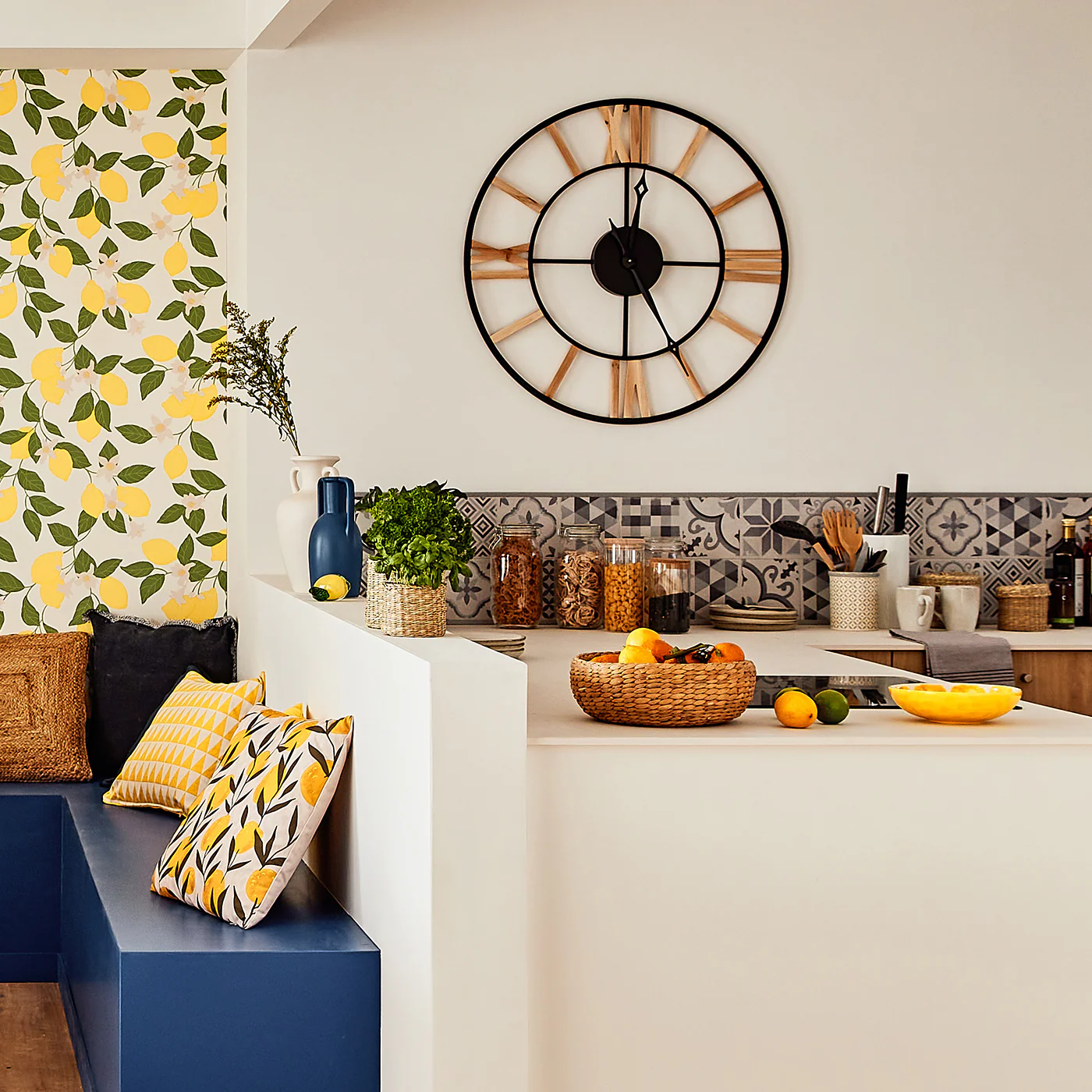 4MURS Horloge en bois CHARLY coloris pin