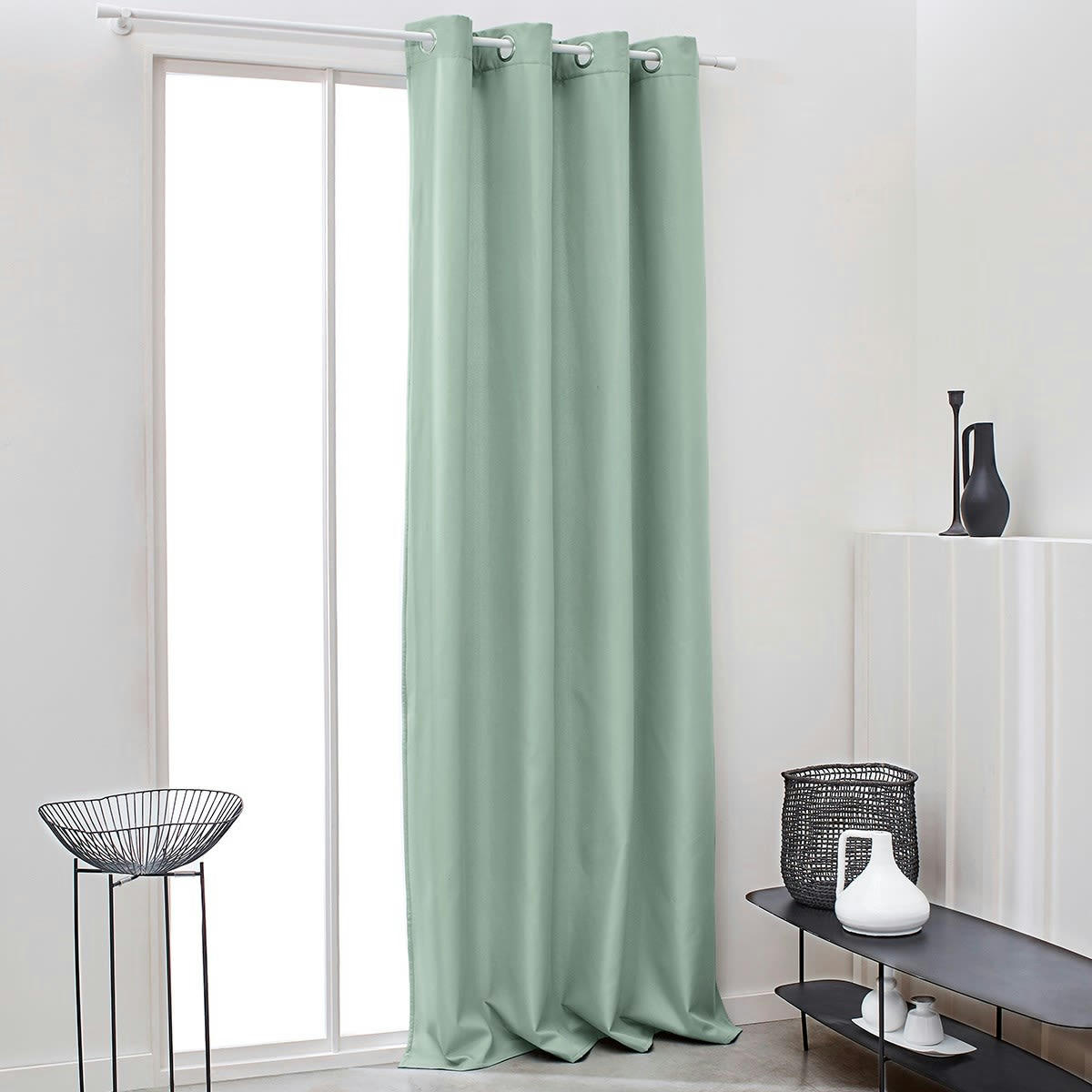 ESSENTIAL - Rideau isolant à oeillets uni en Polyester Vert 140x240 cm