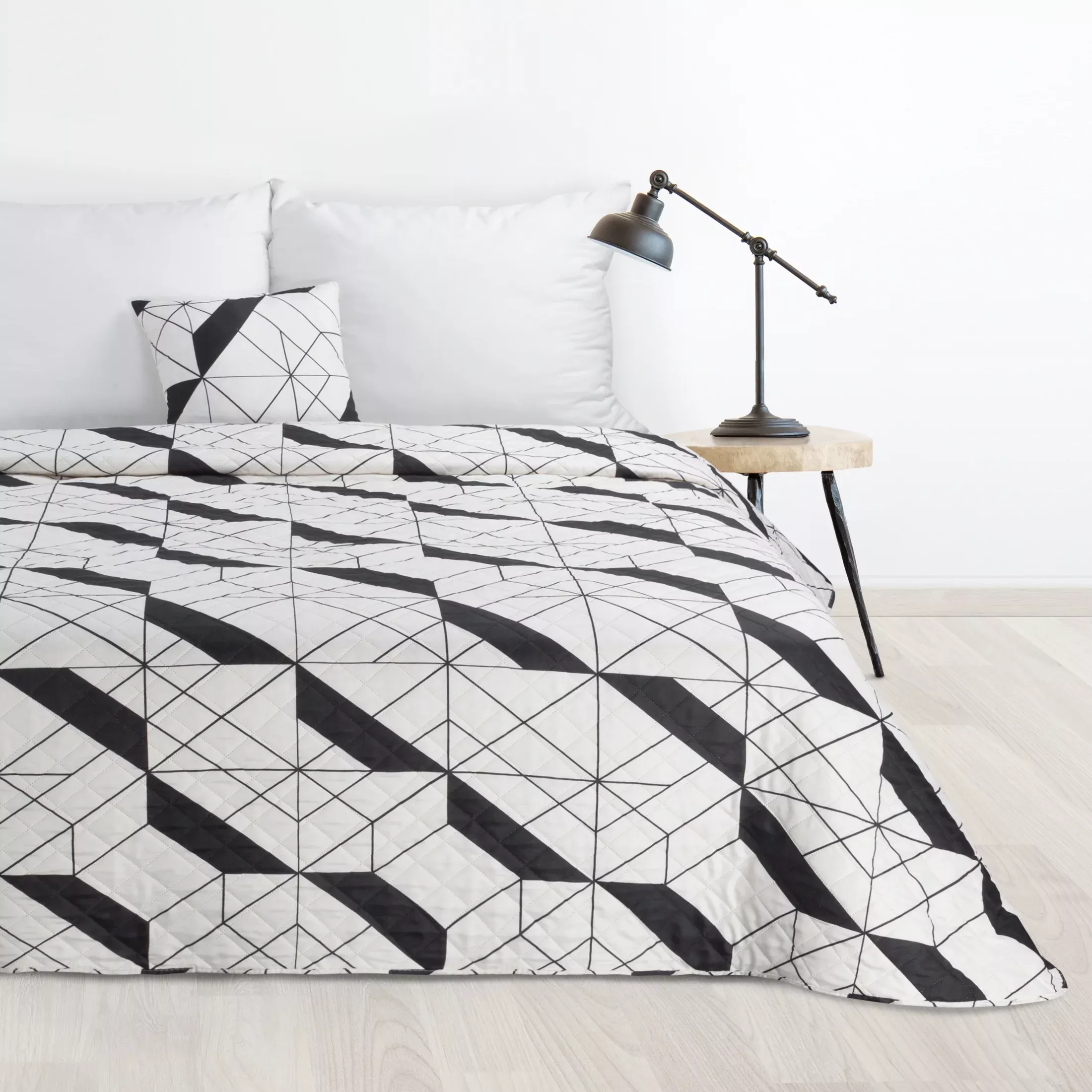 Narzuta naturalno, czarna 200x220 cm z nadrukiem geometrycznym pikowana techniką hot press GEO 1 Design 91