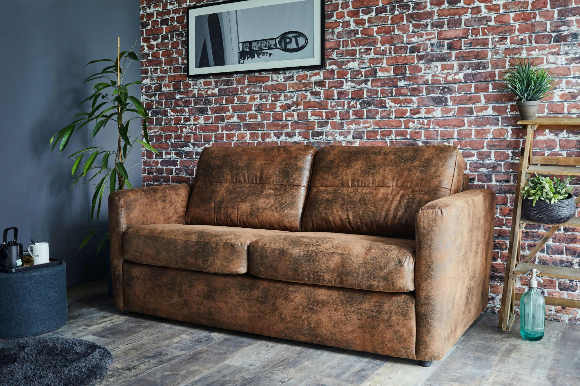 AUSTIN - Canapé droit convertible 3 places en microfibre marron