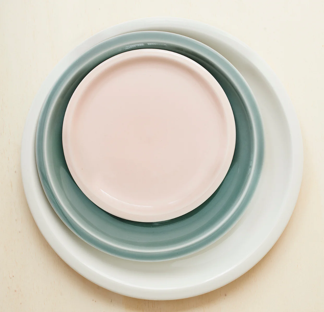 assiette à pain rose buvard