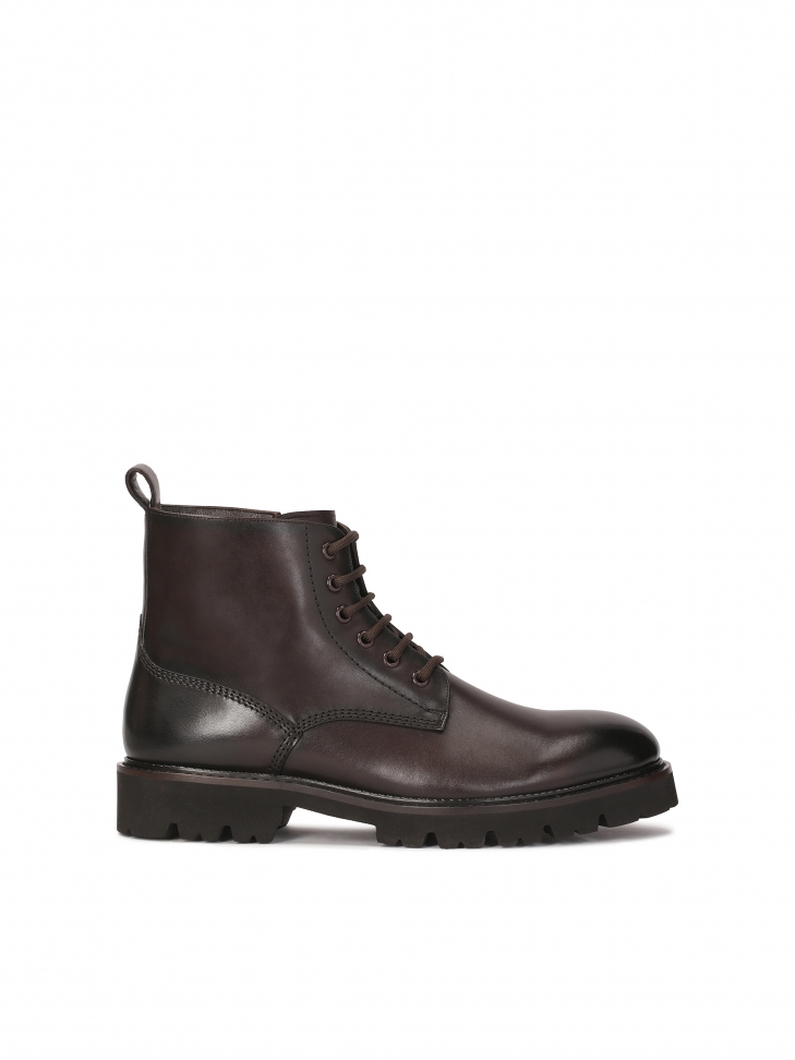 Tiered insulated boots