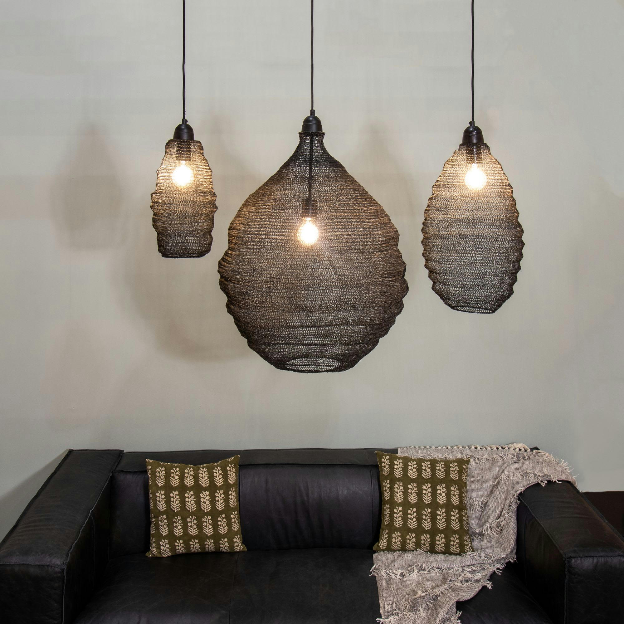 SPIRIT - Suspension en métal filaire noir h73cm