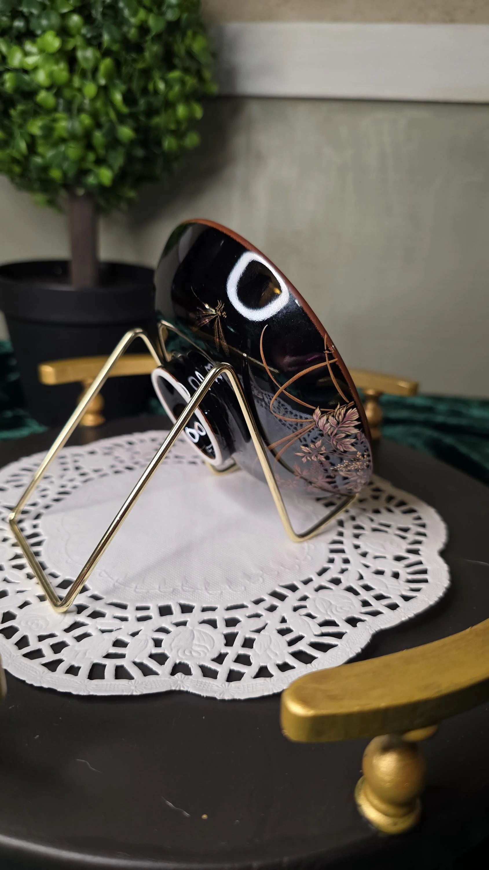 Japanese Hand‑Painted Black Floral Bowls — Mid‑Century Porcelain Set
