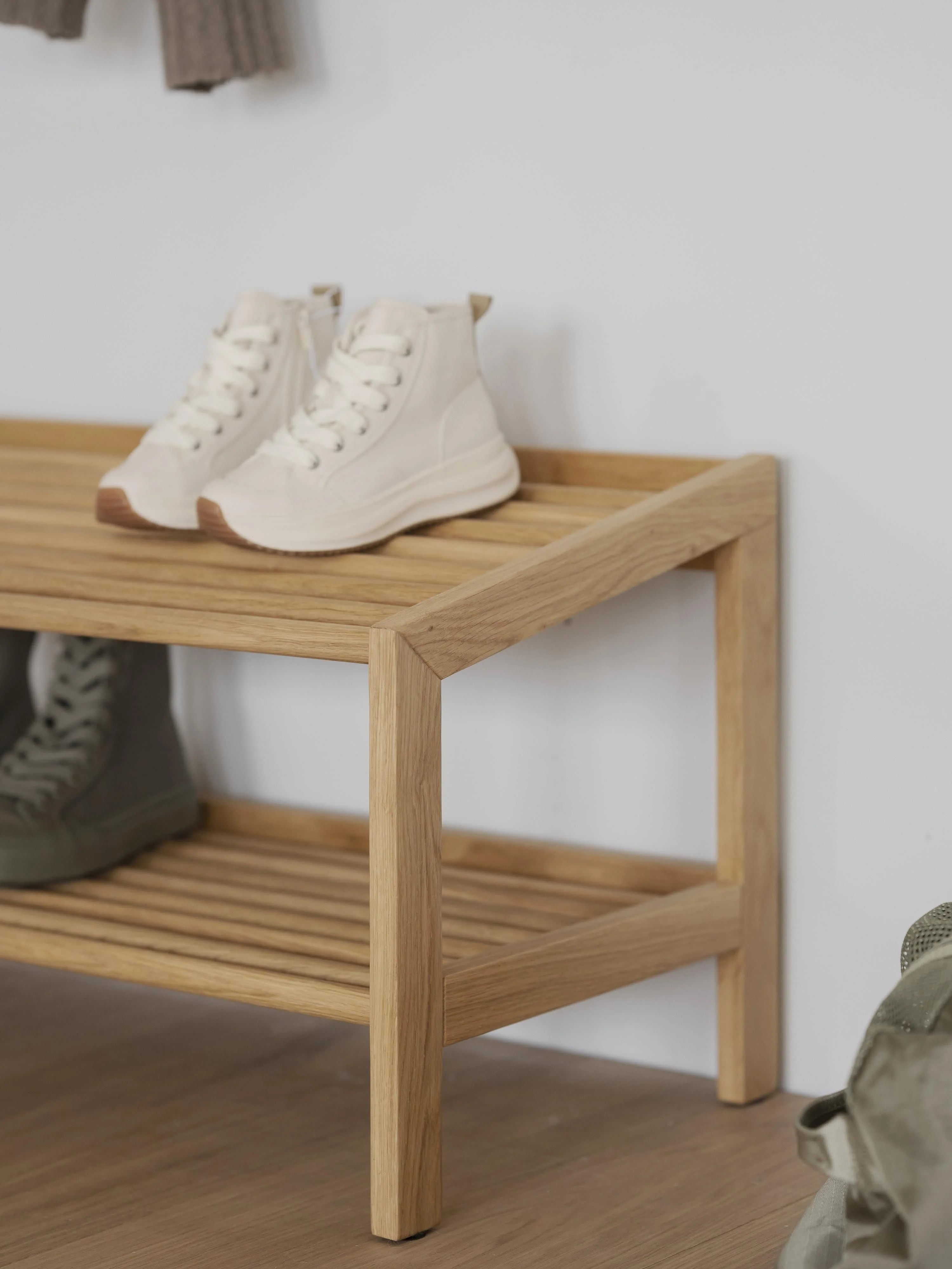 Schuhregal Hillmond aus Eichenholz