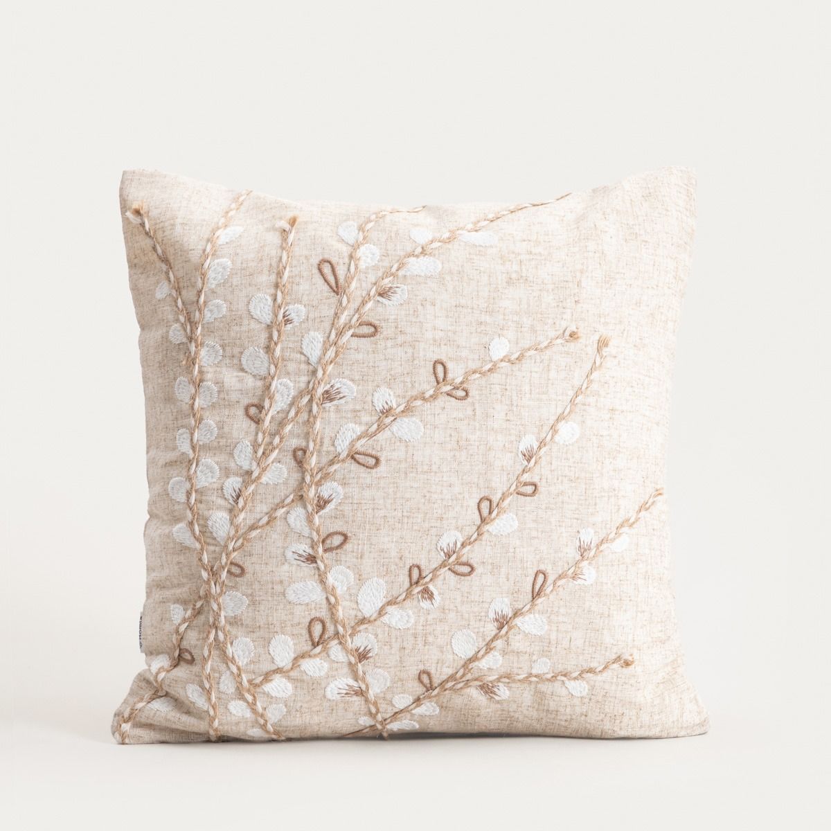 Poszewka TARA z dodatkiem lnu w haftowane bazie 45x45cm