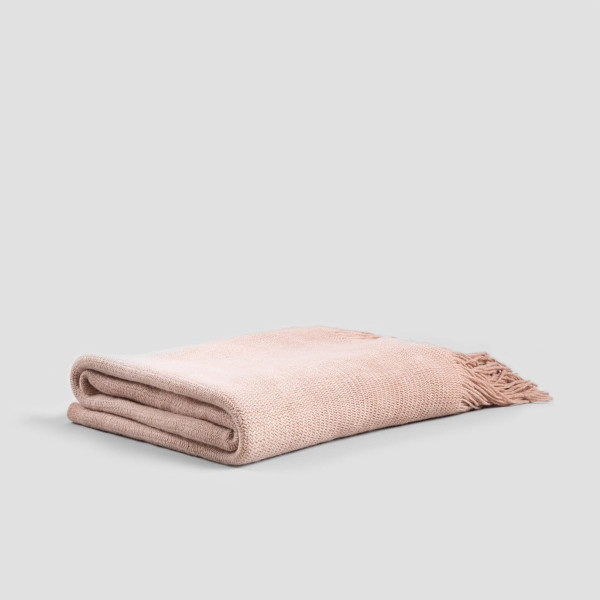 Koc FINNS ombre miękki beżowy z frędzlami 130x170 cm HOMLA