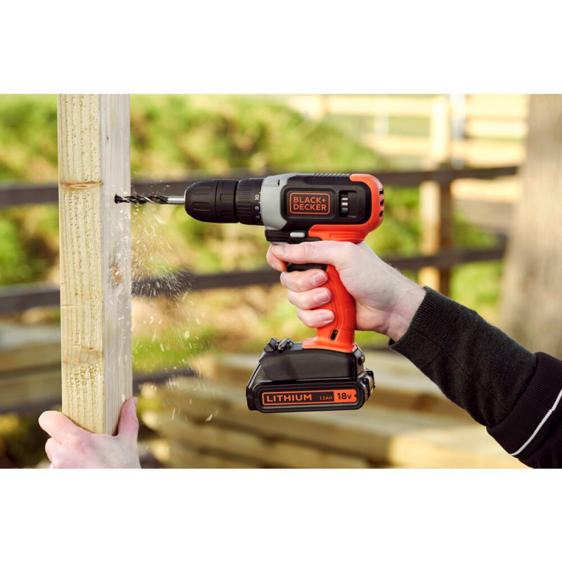 Perceuse visseuse sur batterie BCD001C2-QW 2 x 1,5 Ah 18 V BLACK DECKER