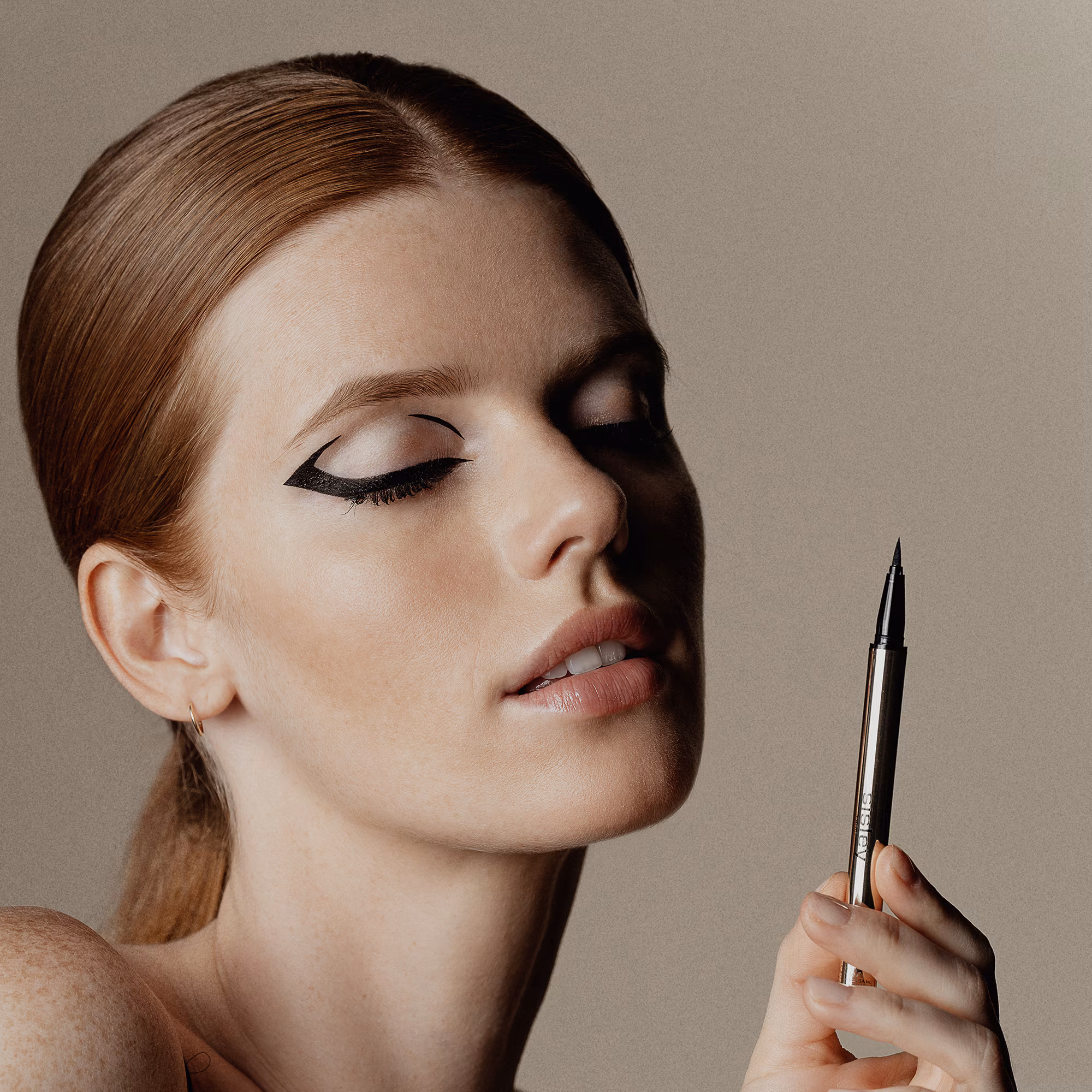 LIGNE NOIREEyeliner