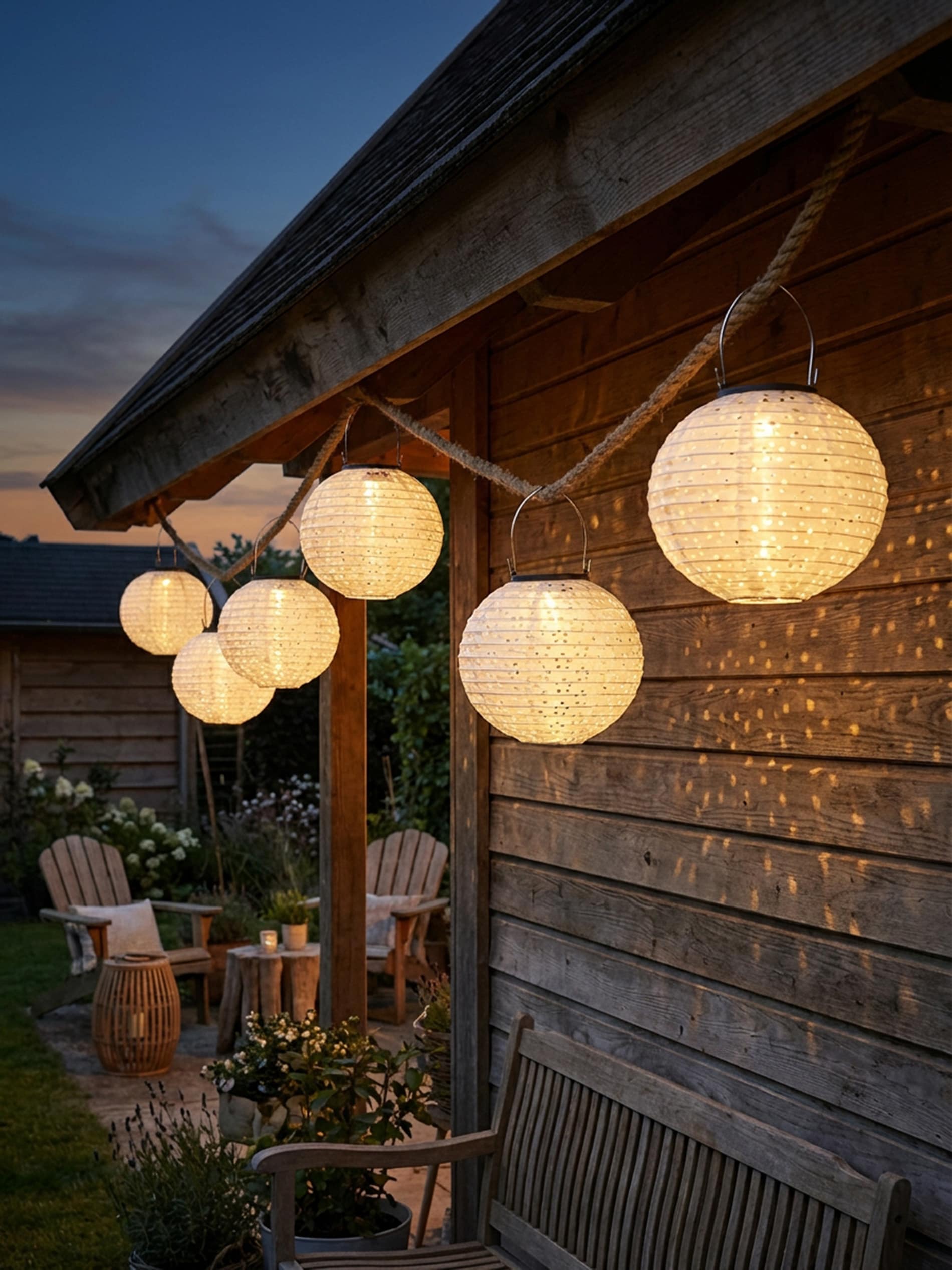 Lampion solarny LED z uchwytem