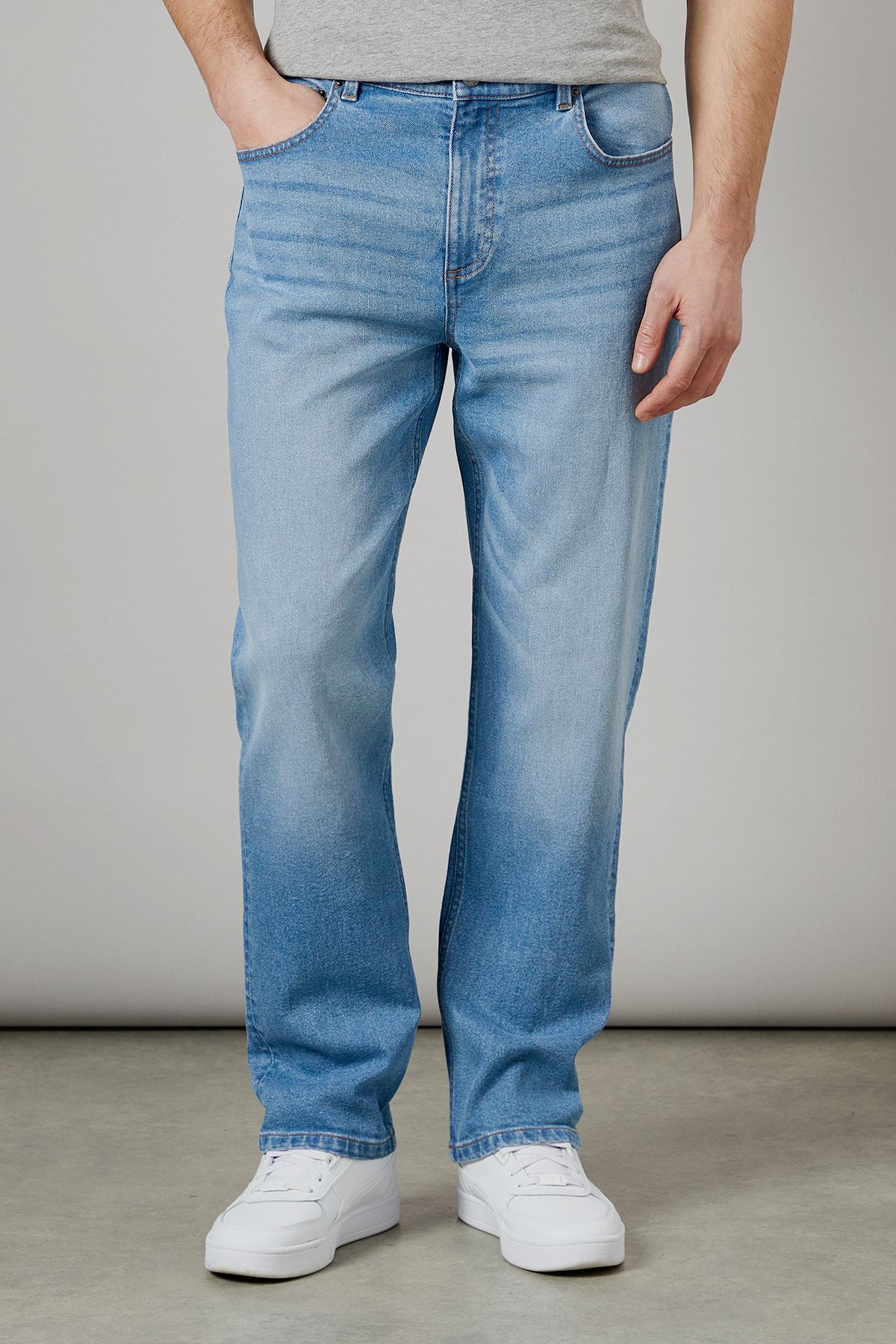 Burton Light Wash Stretch Straight Fit Jeans