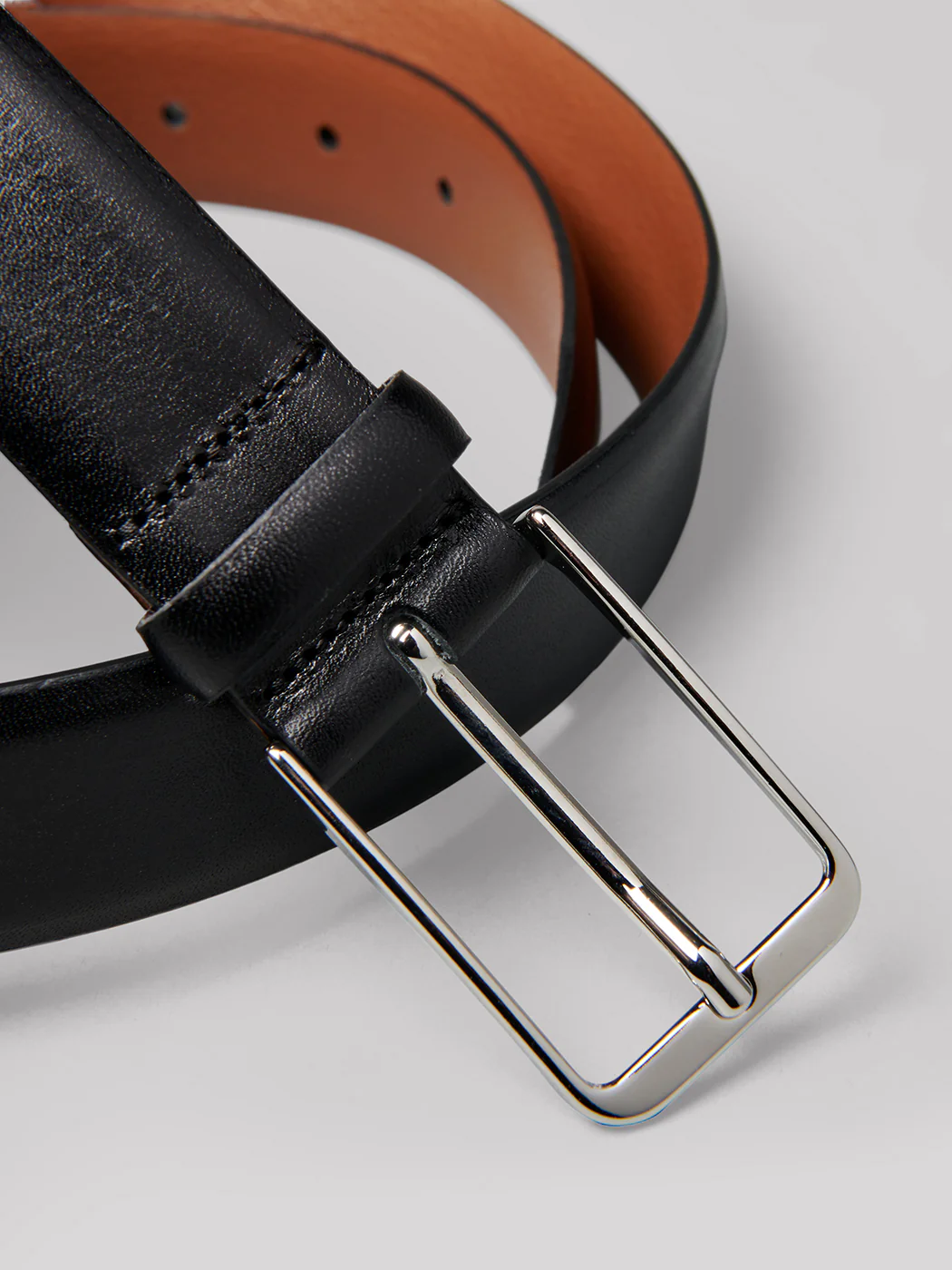 Ceinture fine en cuir lisse