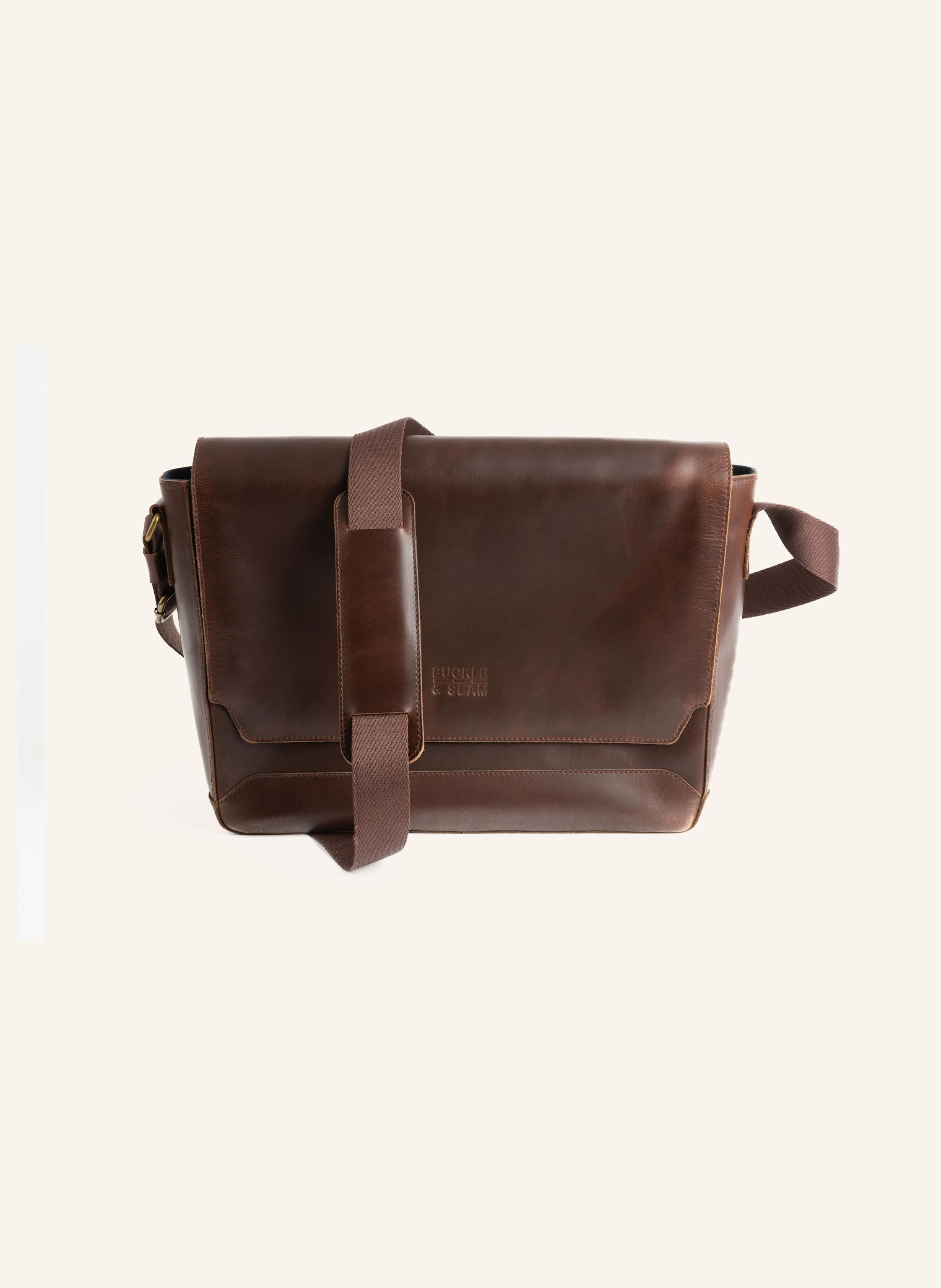 BUCKLE & SEAM Messenger Bag TIMES