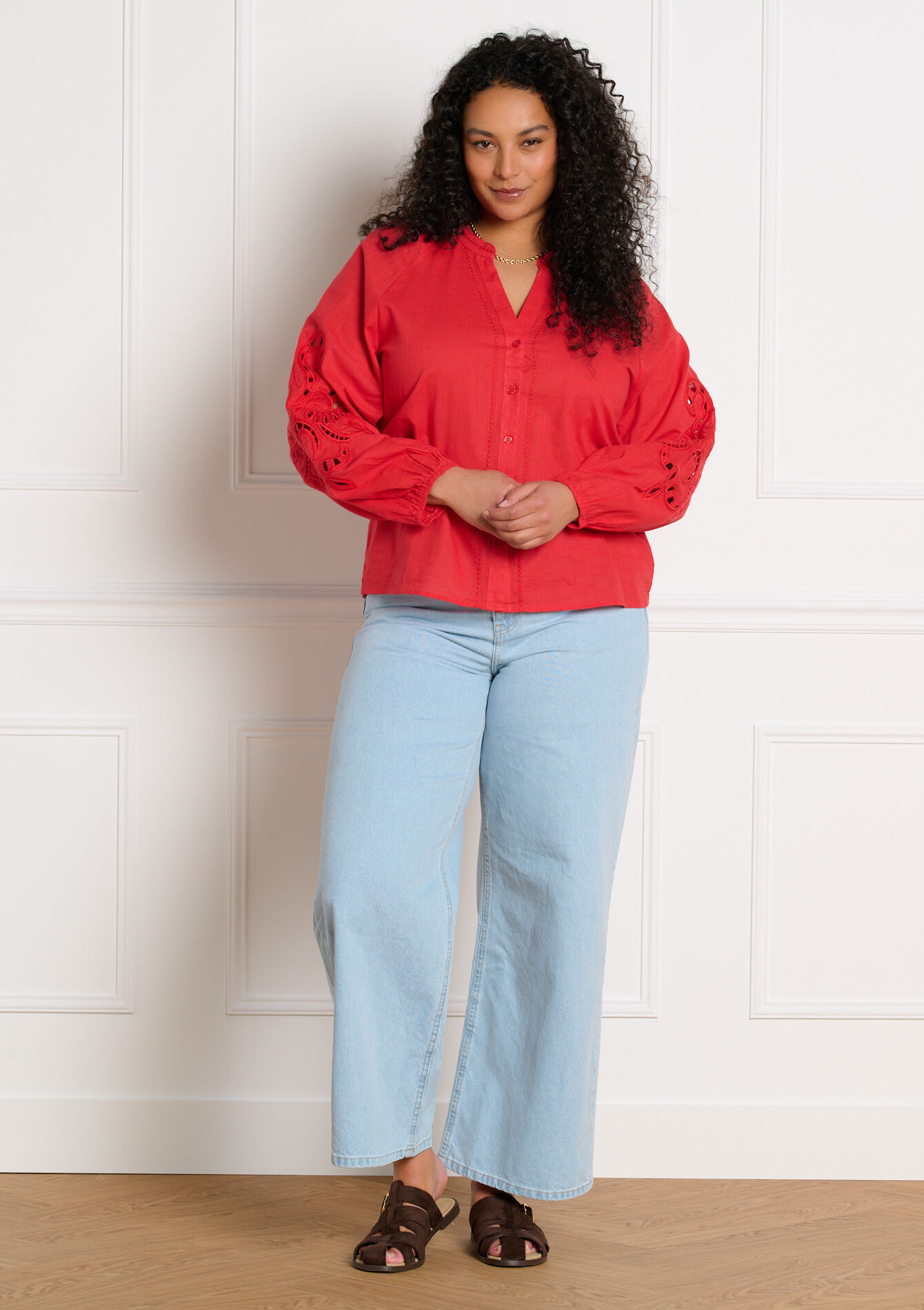 Blouse met borduurmouwen