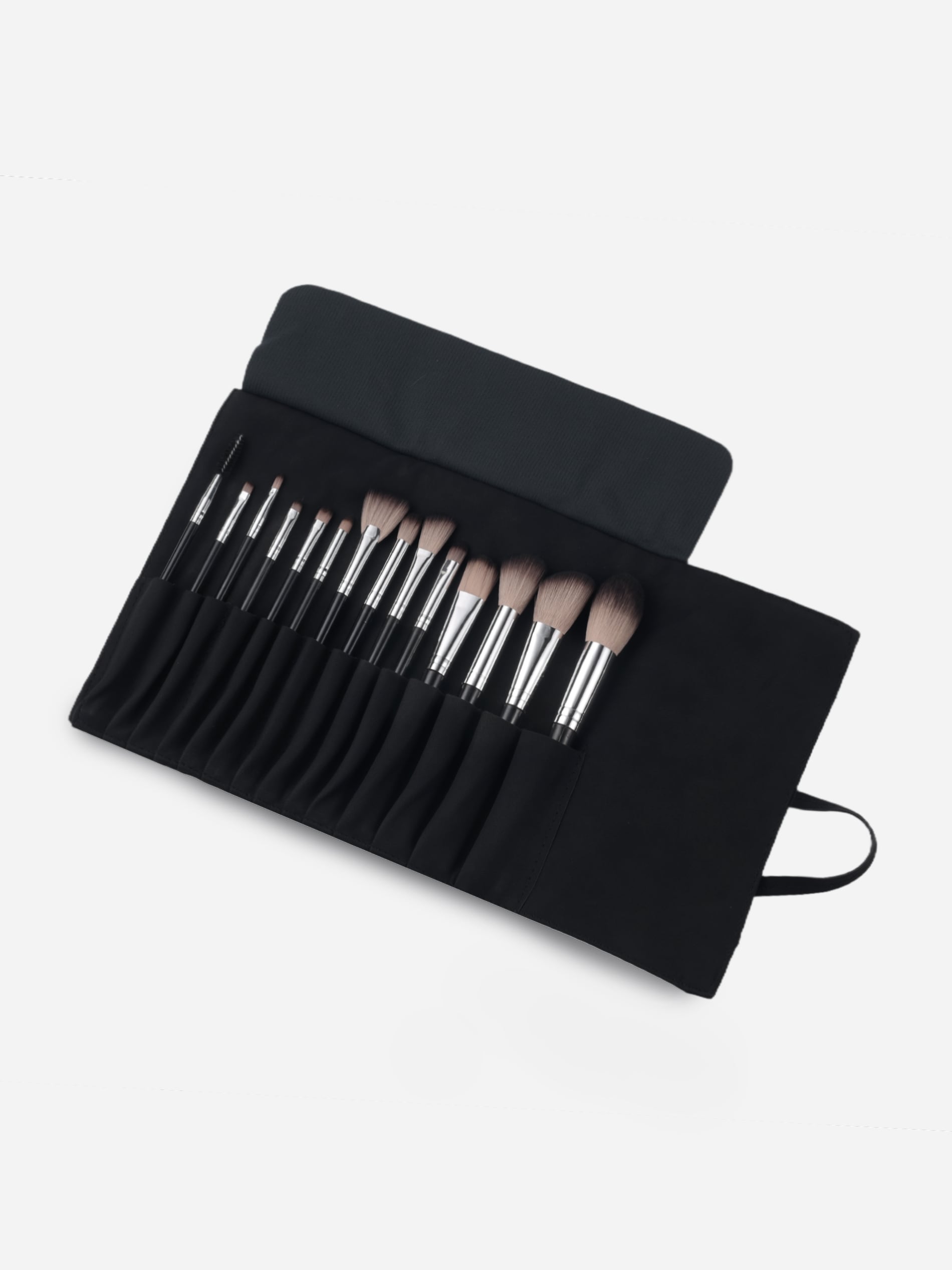 Zestaw pędzli do makijażu w etui 14 pack