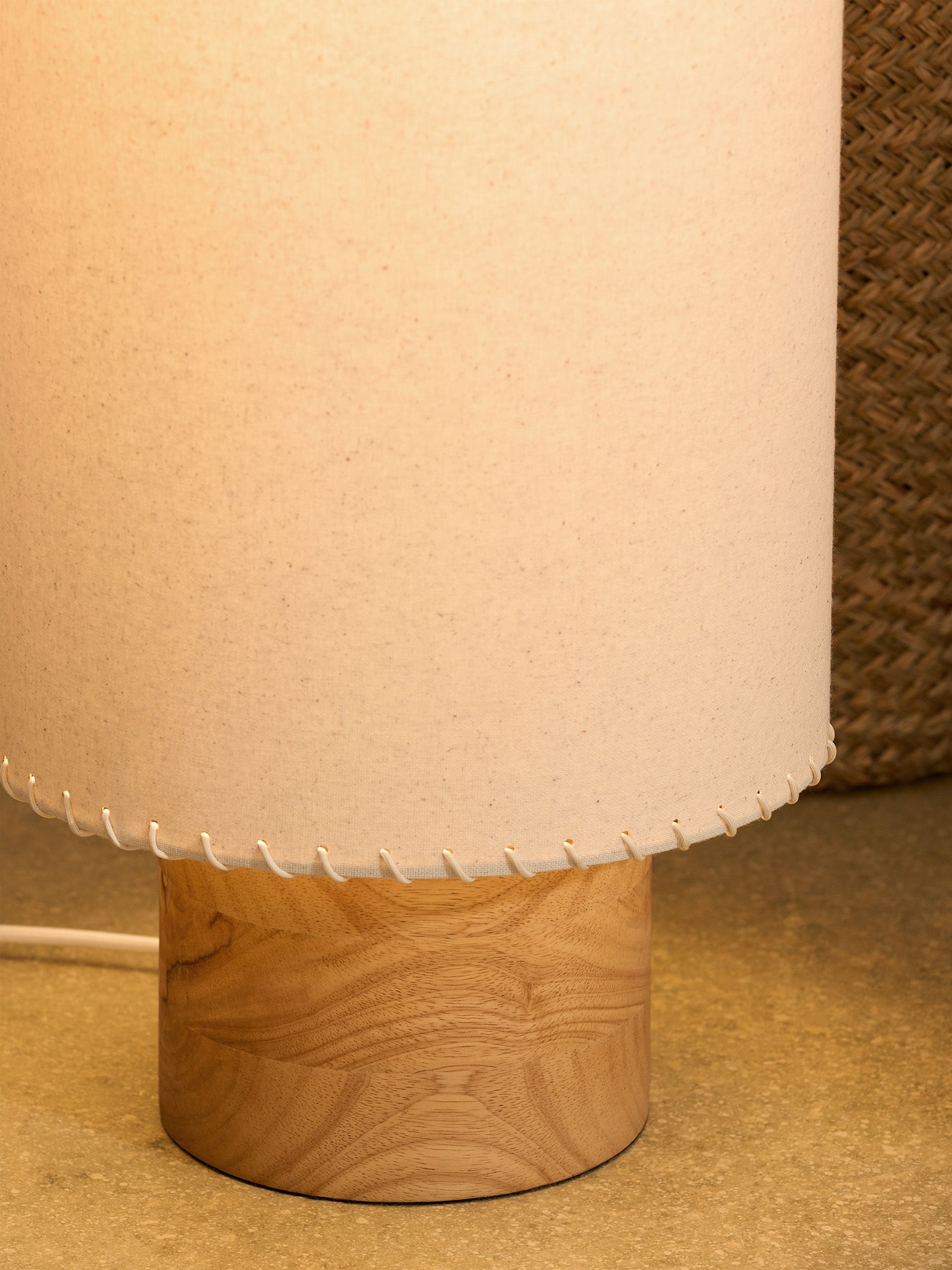 Neutra Floor Lamp in White