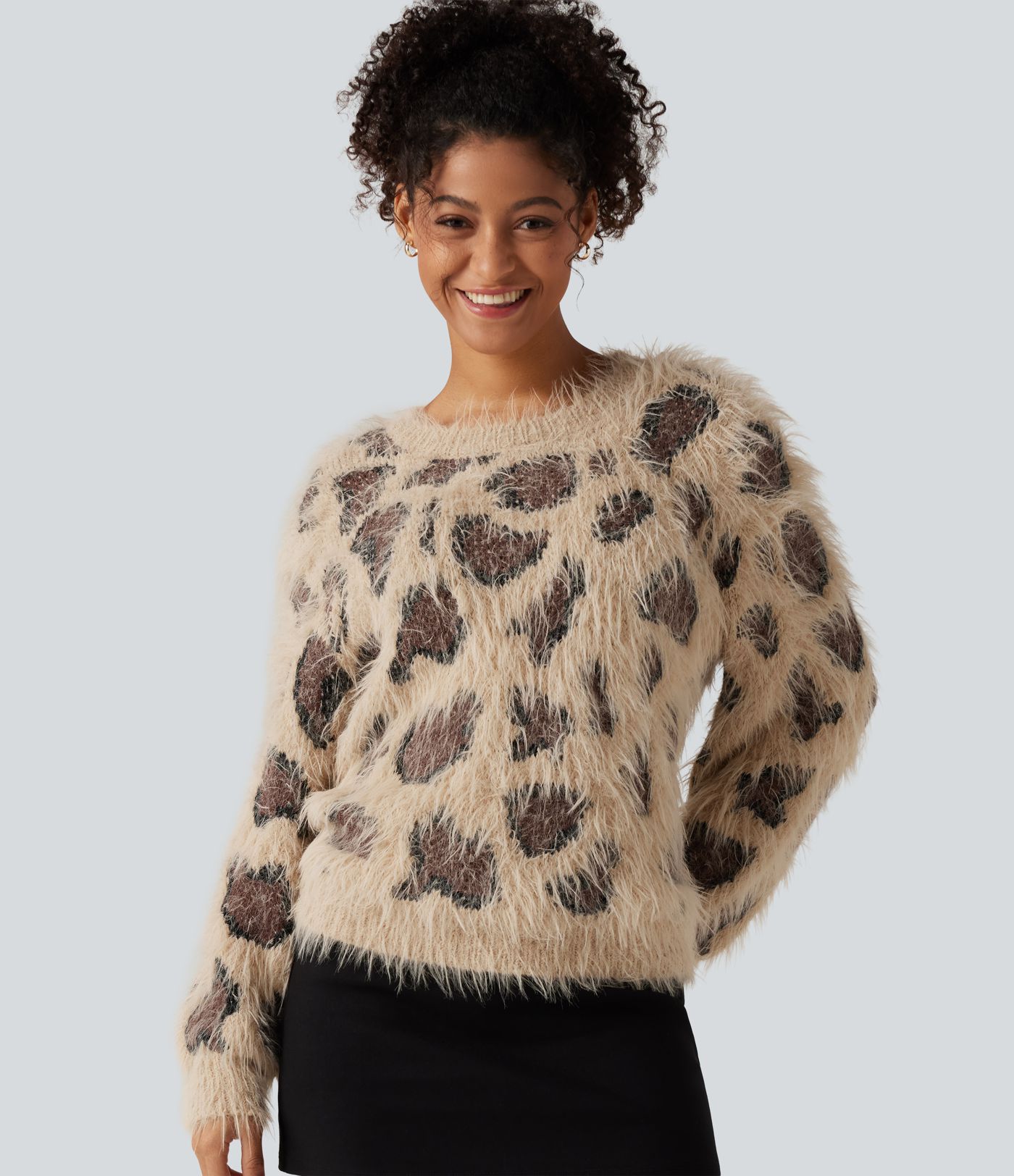 Pull à encolure arrondie, manches longues et imprimé léopard