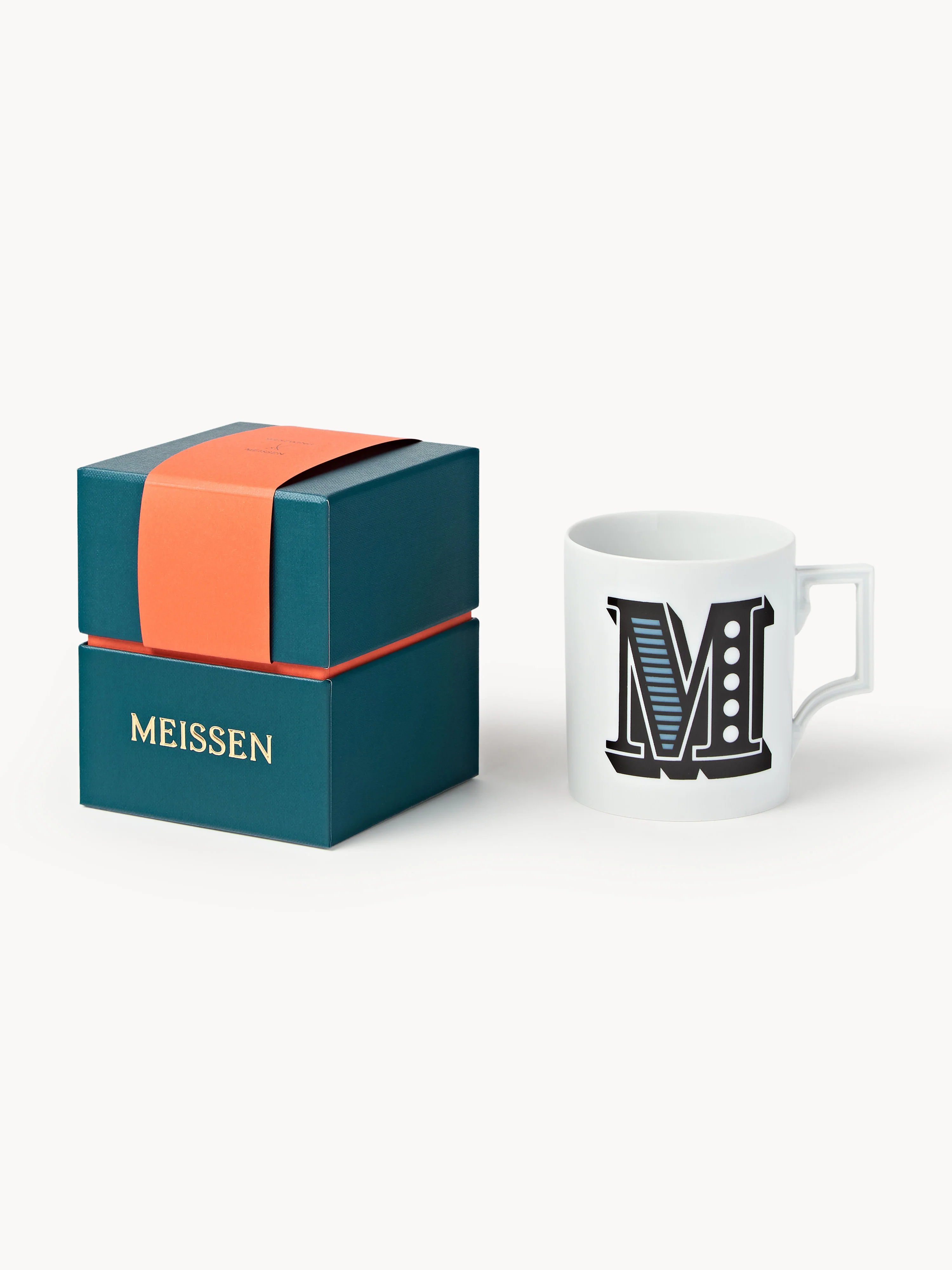 Westwing x MEISSEN, Handgefertigte Tasse Initials mit Dekor-Motiv