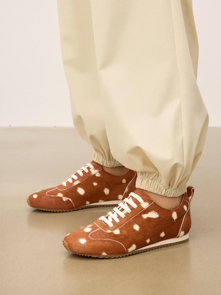 Animal pattern bristle sneakers