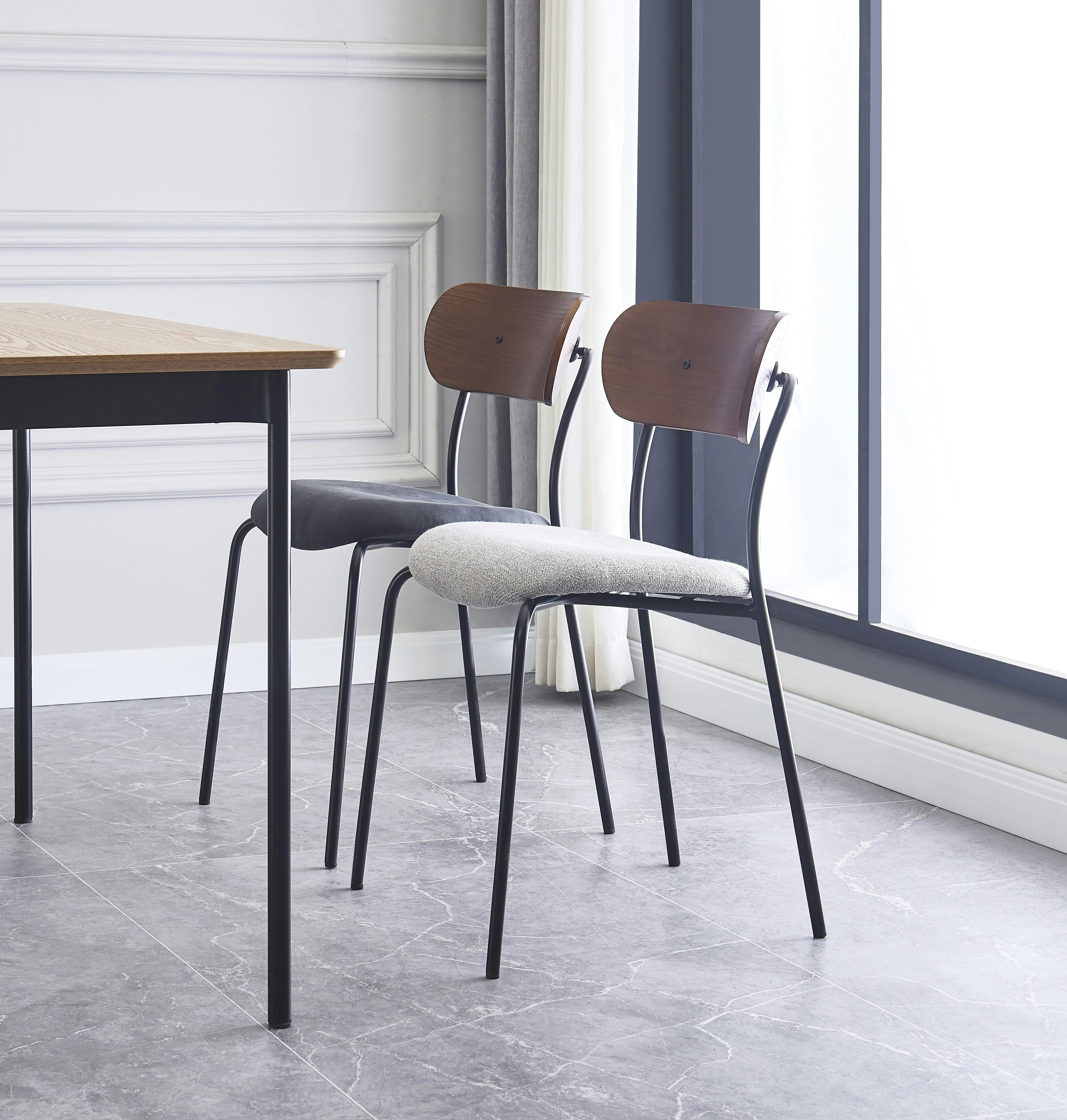 - Lot de 2 chaises industrielles en métal et tissu gris