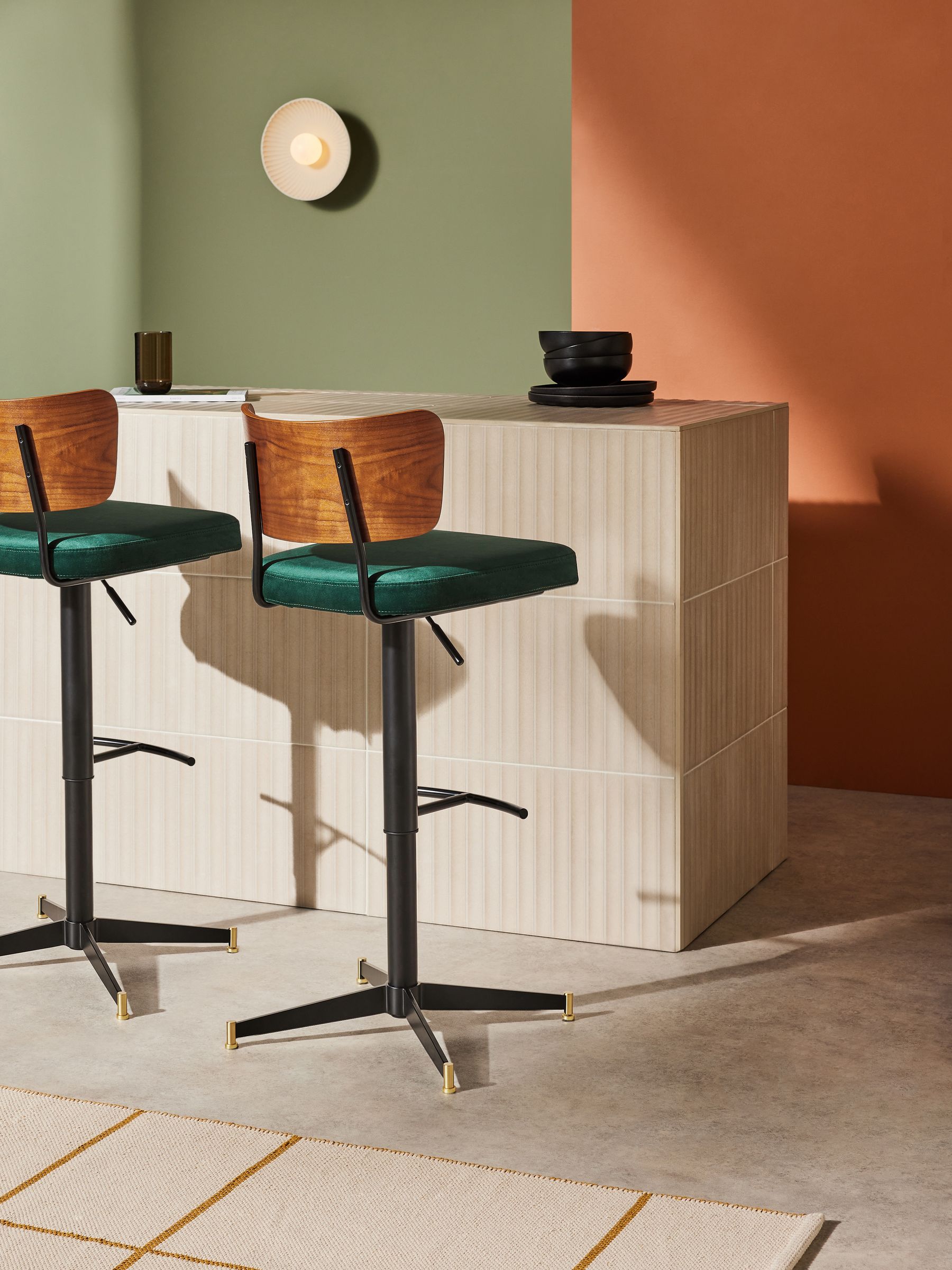 Amalyn Bar Stool in Velvet in Green