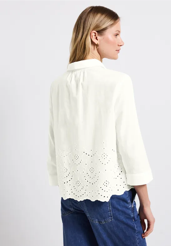 Hemdbluse mit Stickerei