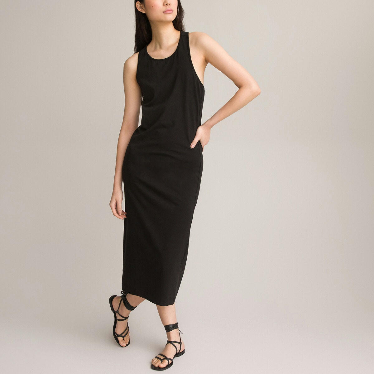 Robe tube sans manches