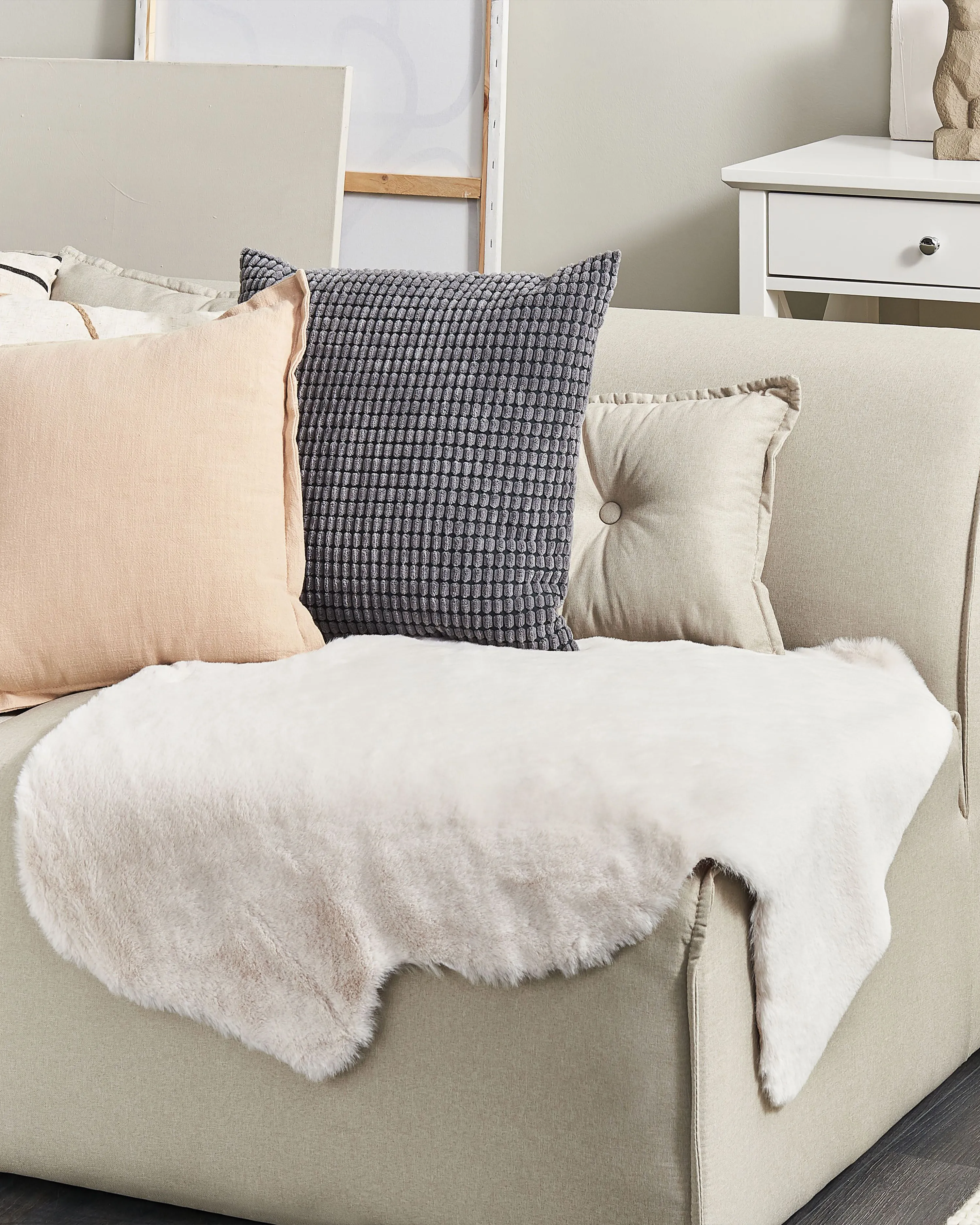 Faux Fur Rug UNDARA Beige 60 x 90 cm