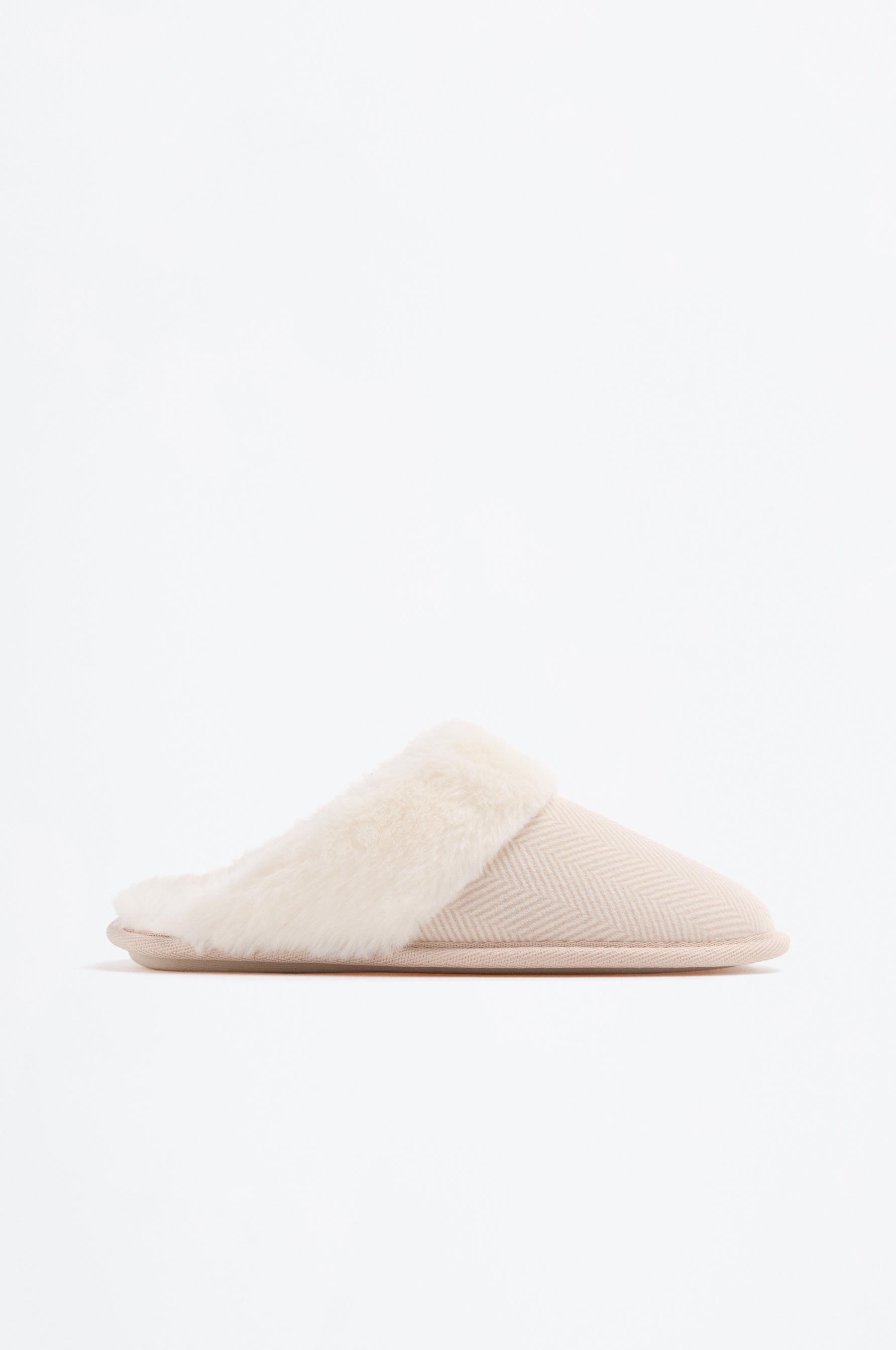 Zapatilla de casa