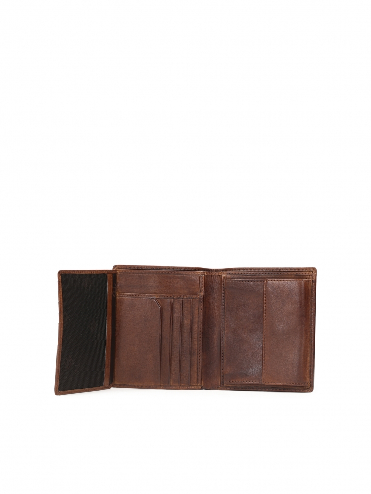 Classic men's wallet in brown color