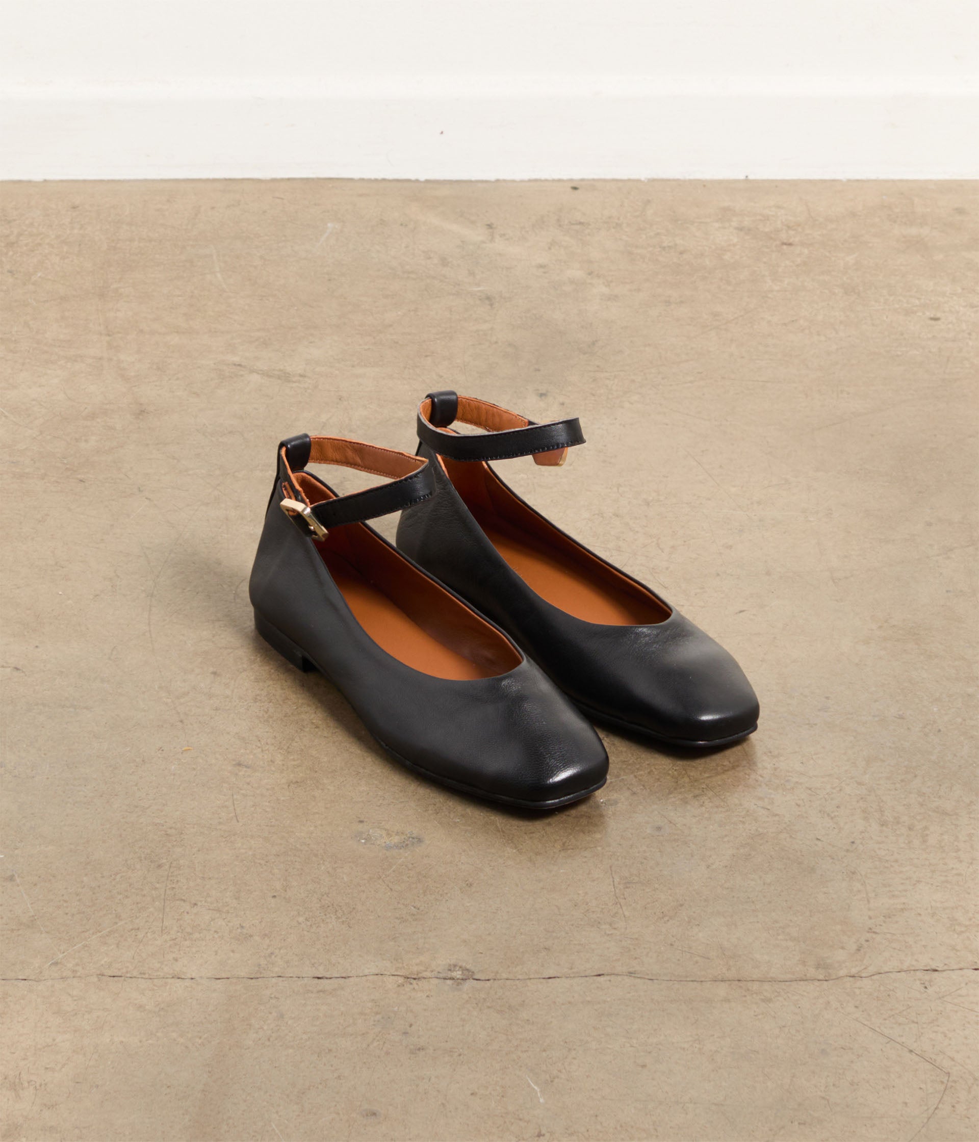 Ballerines en cuir noir Itachi