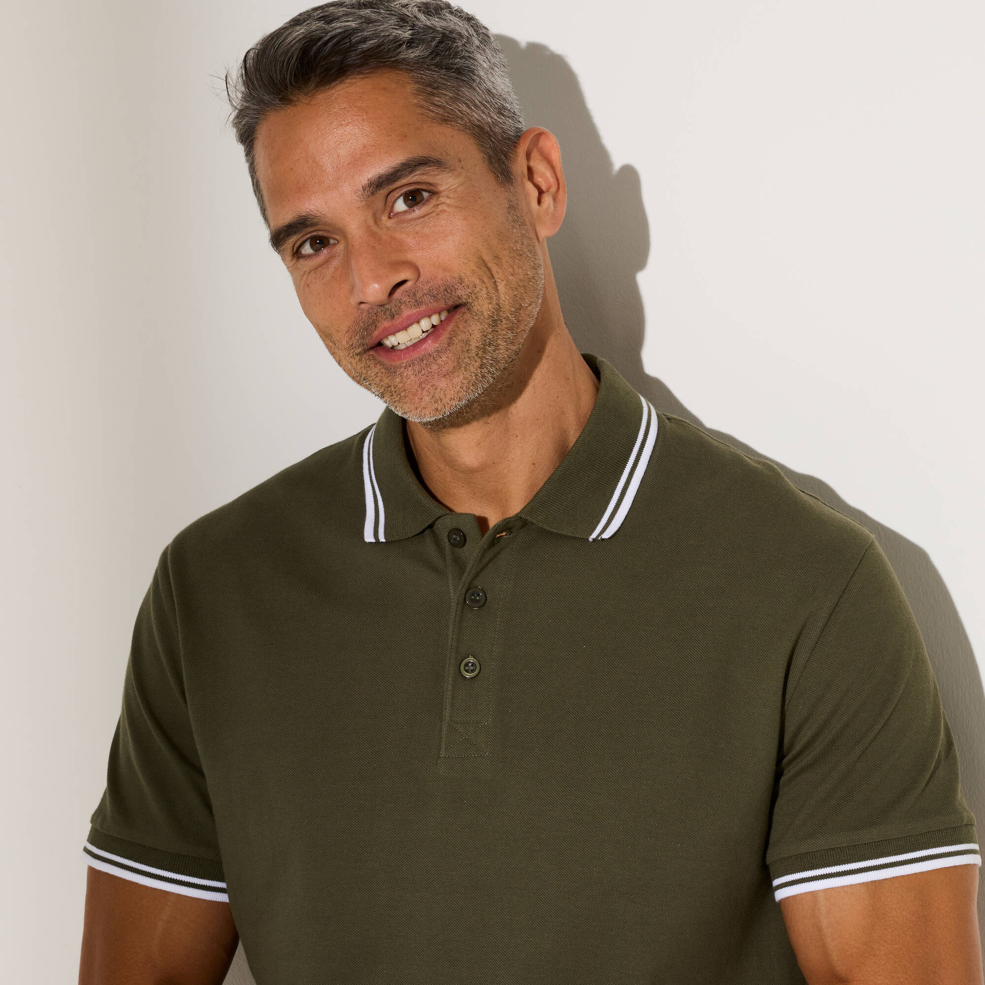 Polo uni maille piquée manches courtes